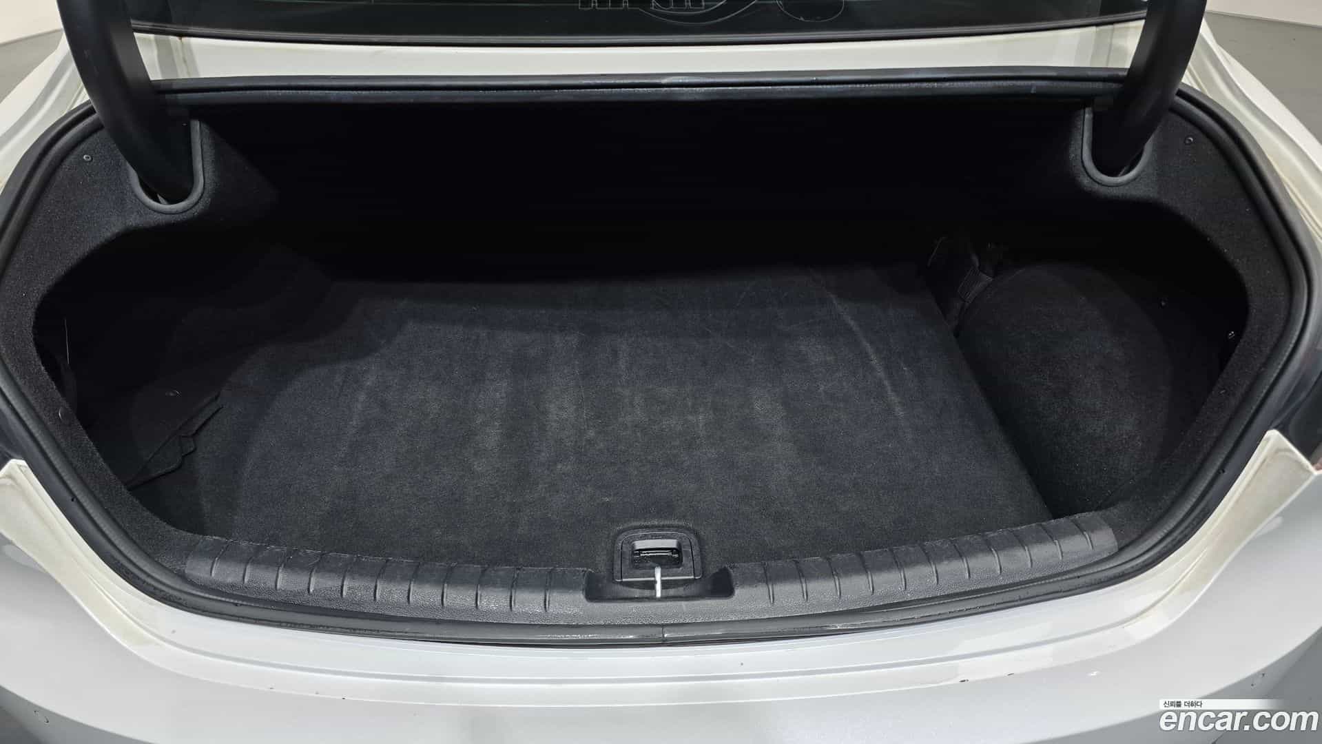 Grandeur Hyundai 2020.6-OPTION-024
