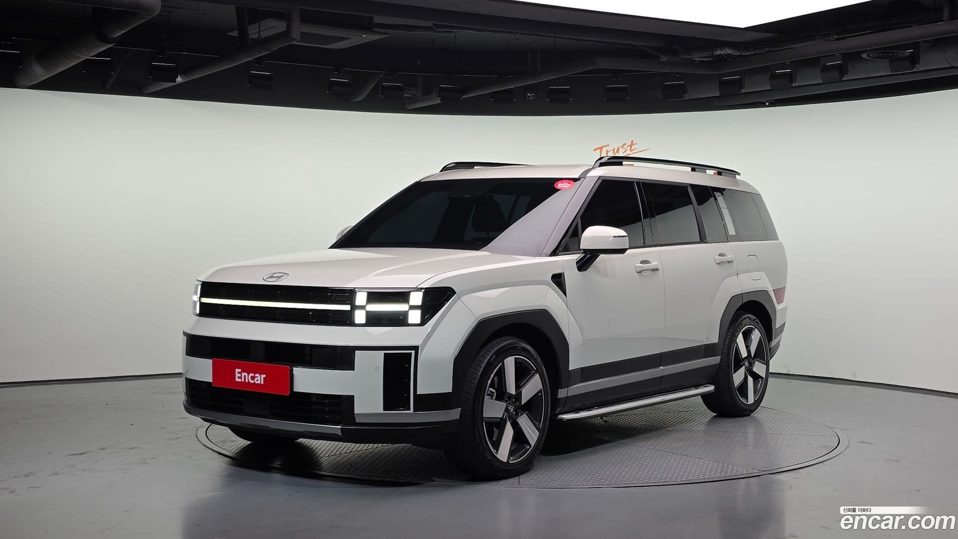 Main__Slider__Photo:Santafe Hyundai 2024.0-0