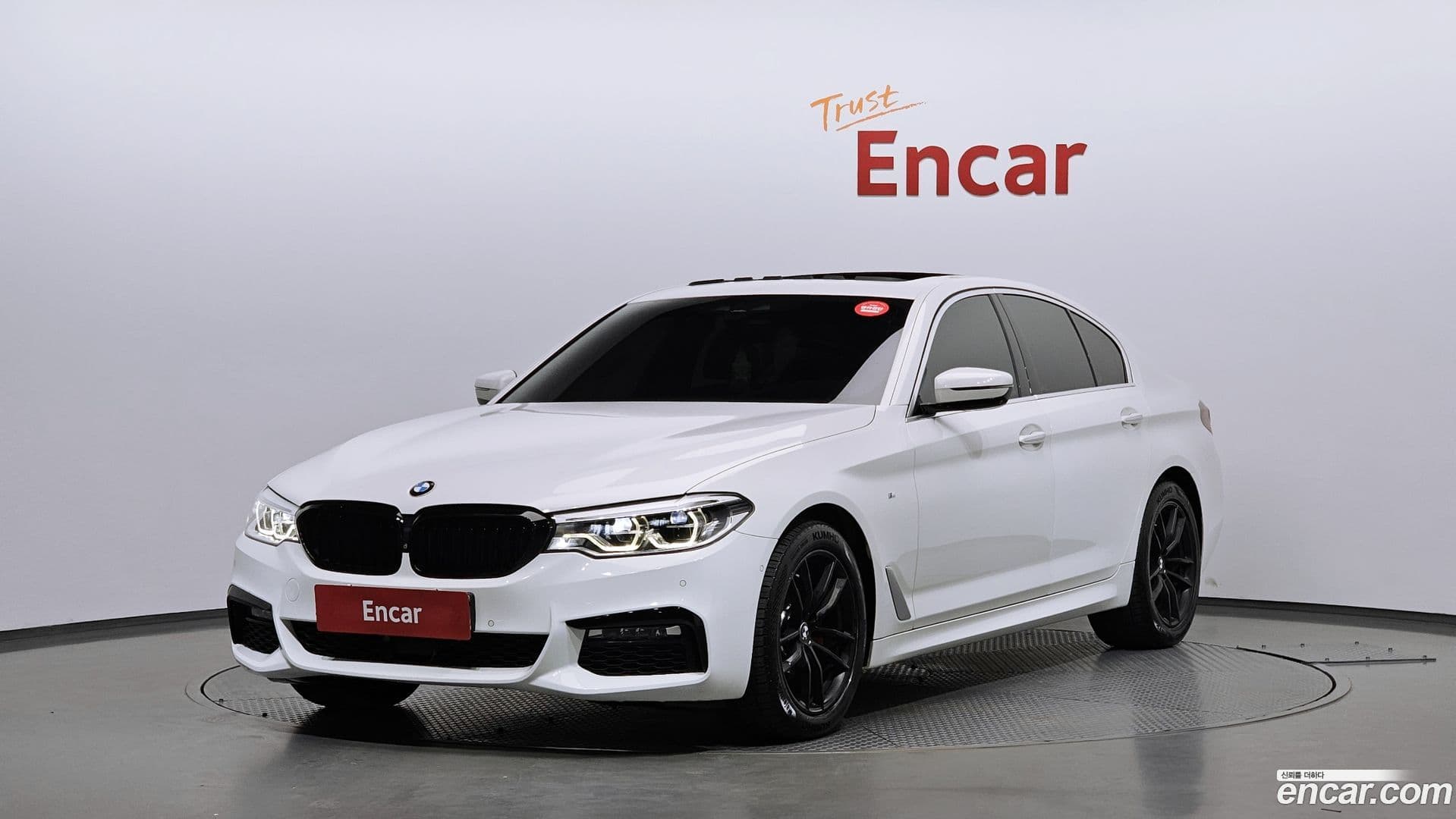 Main__Slider__Photo:5-Series BMW 2017.9-0