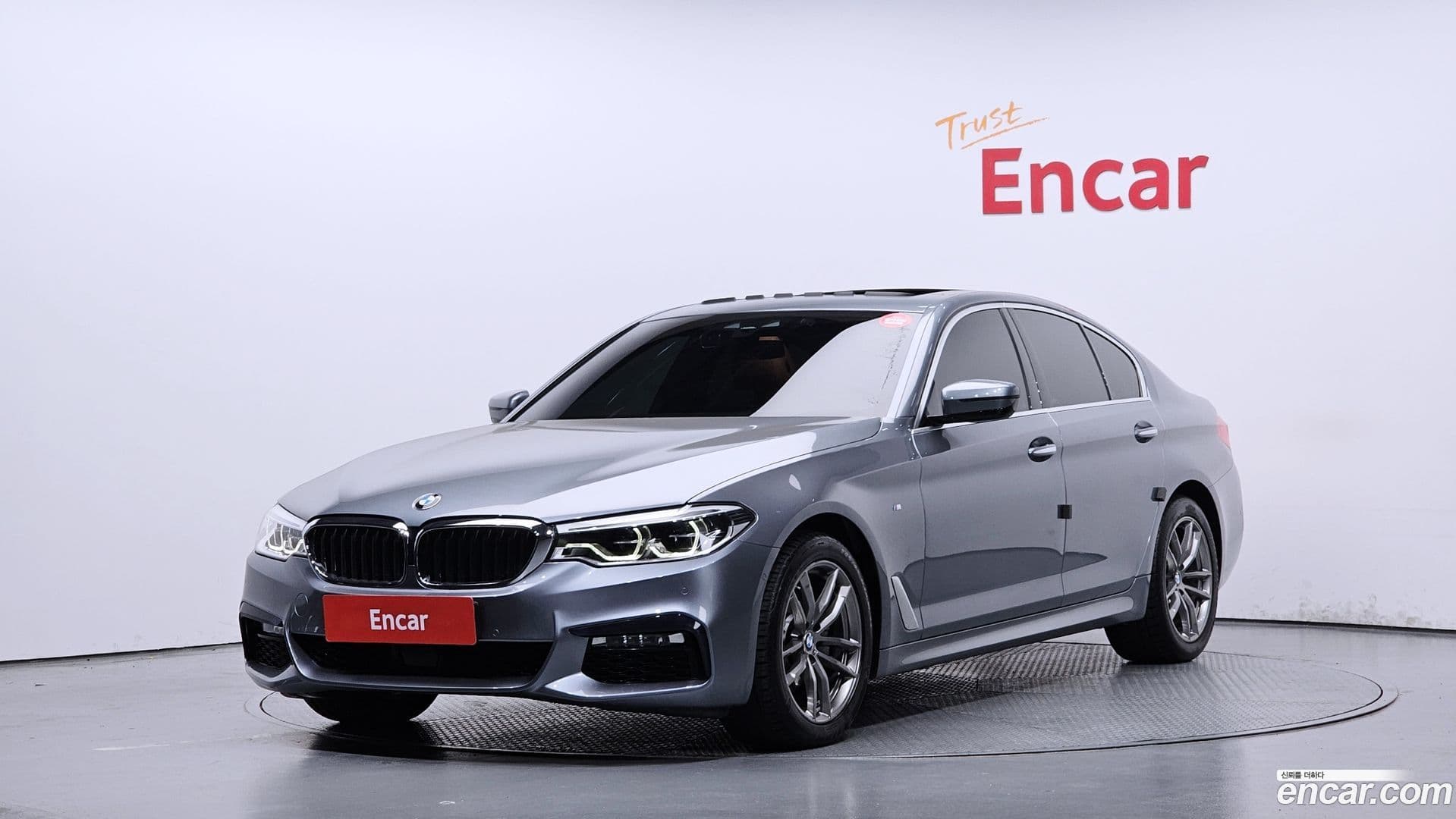 Main__Slider__Photo:5-Series BMW 2018.4-0
