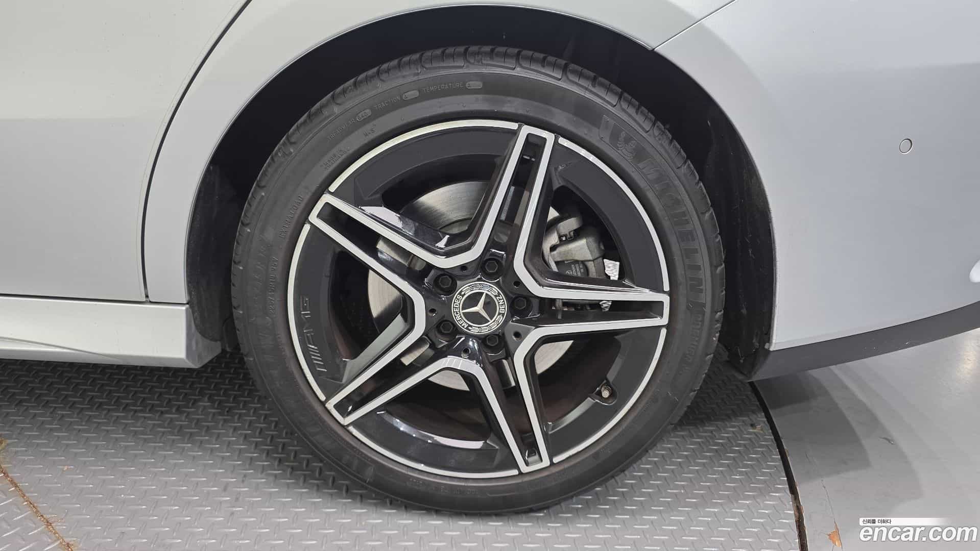 CLA-Class Mercedes-Benz 2022.10-OUTER-005
