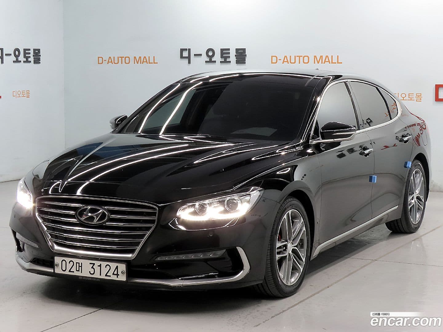Main__Slider__Photo:Grandeur Hyundai 2017.7-0
