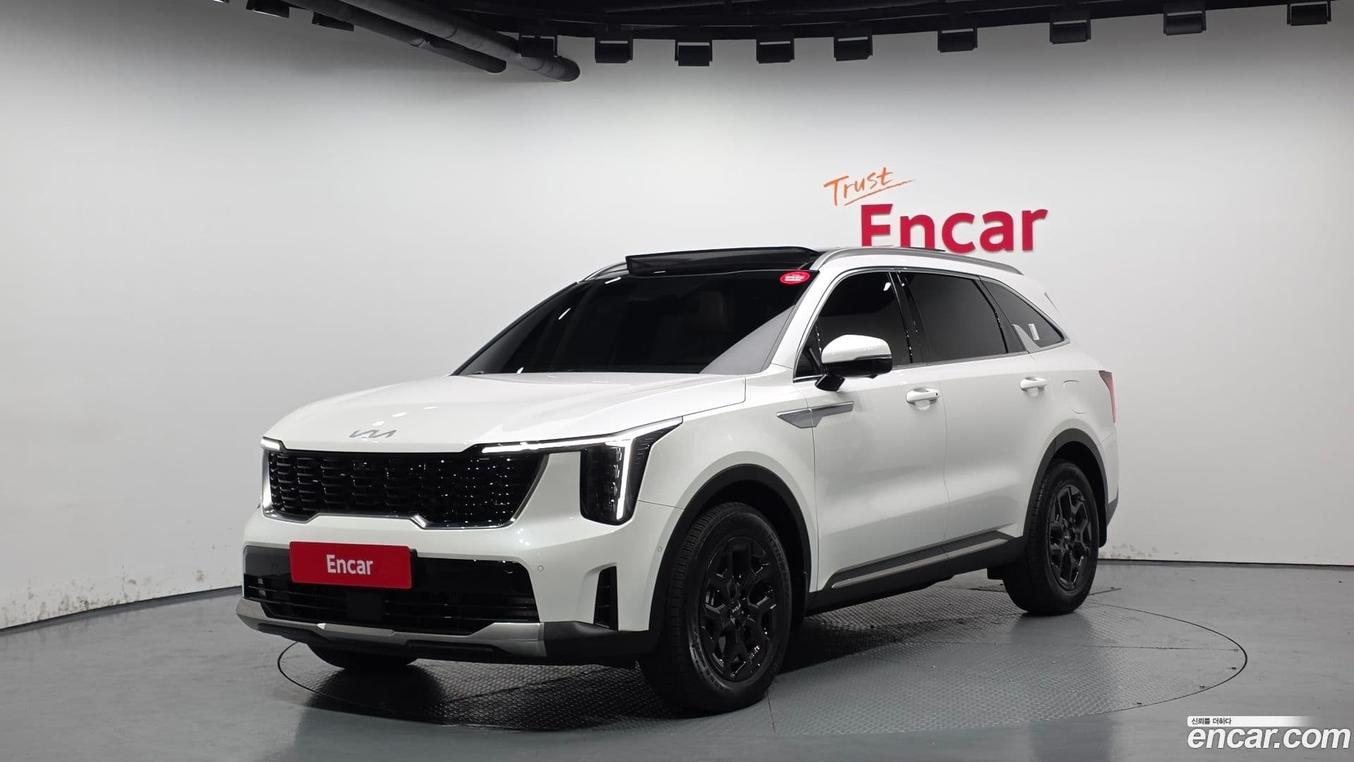 Main__Slider__Photo:Sorento Kia 2024.8-0