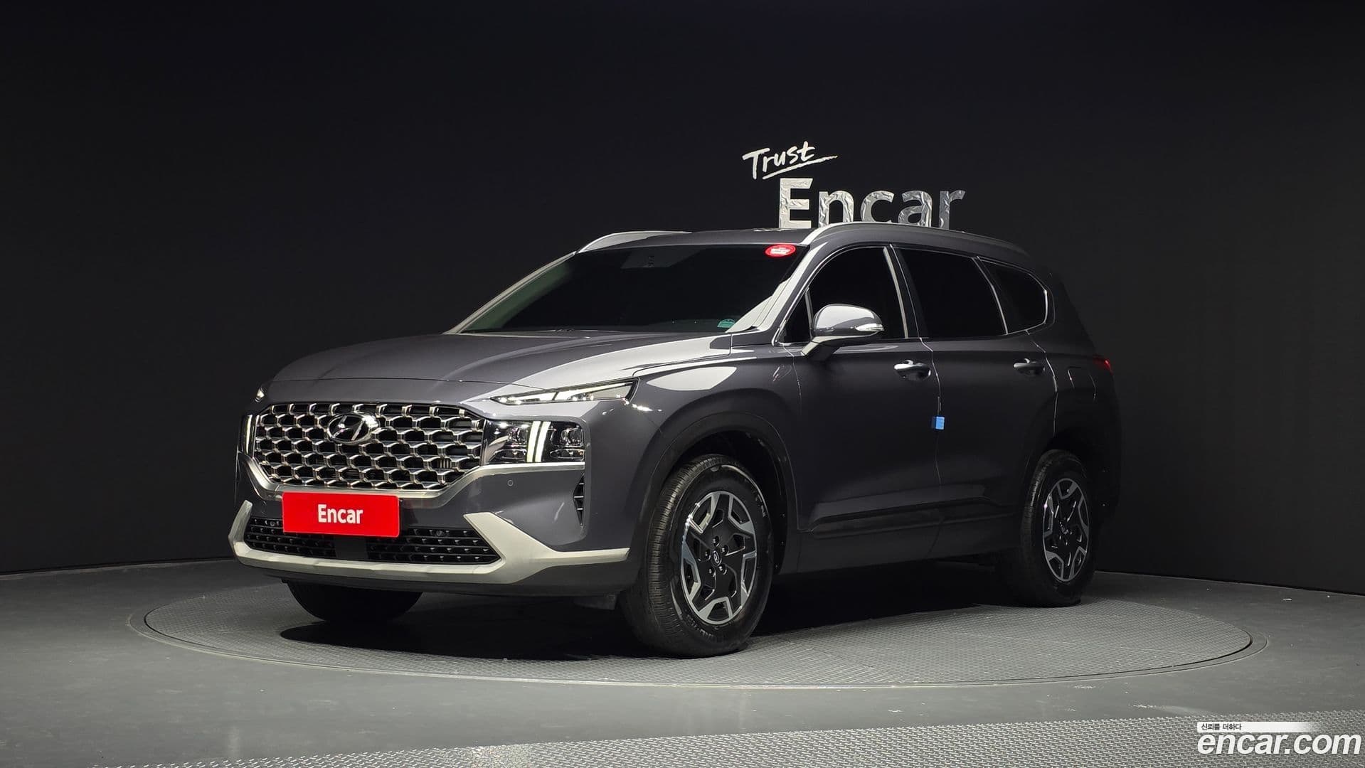 Main__Slider__Photo:Santafe Hyundai 2022.11-0