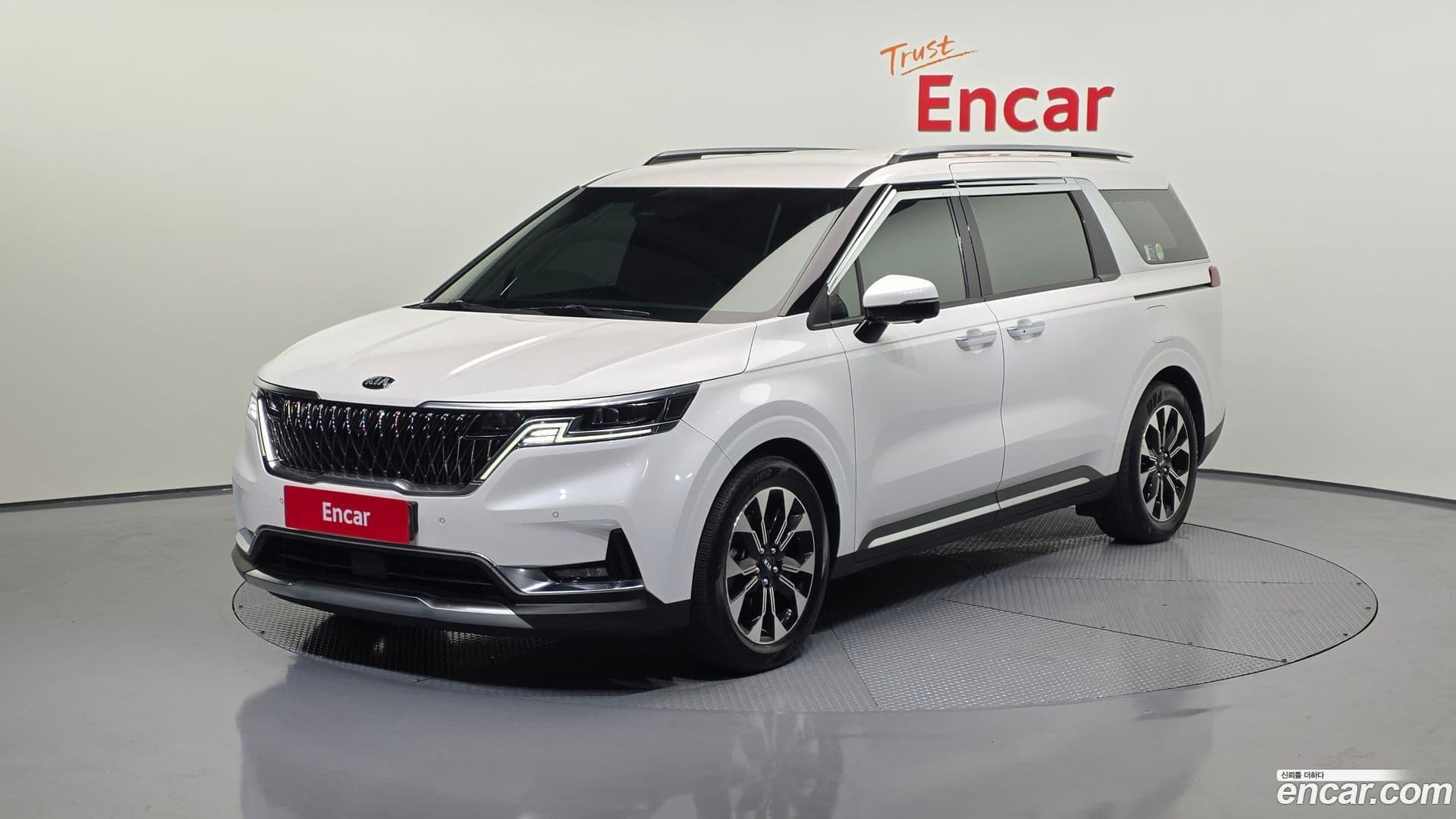 Main__Slider__Photo:Canival Kia 2020.9-0