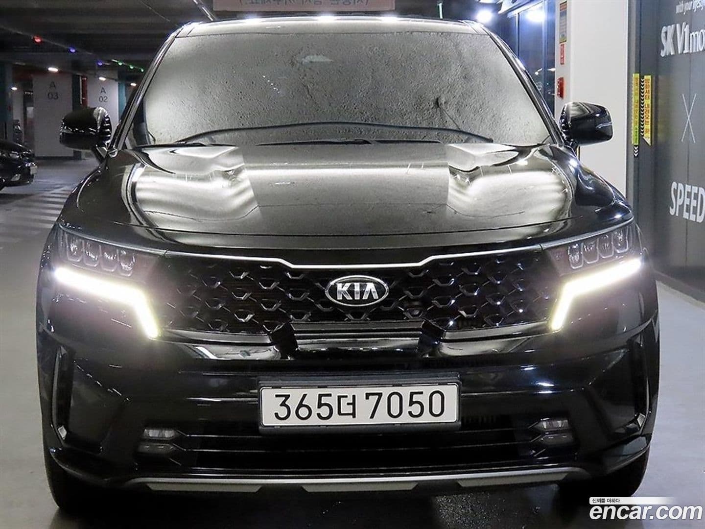 Main__Slider__Photo:Sorento Kia 2021.3-0