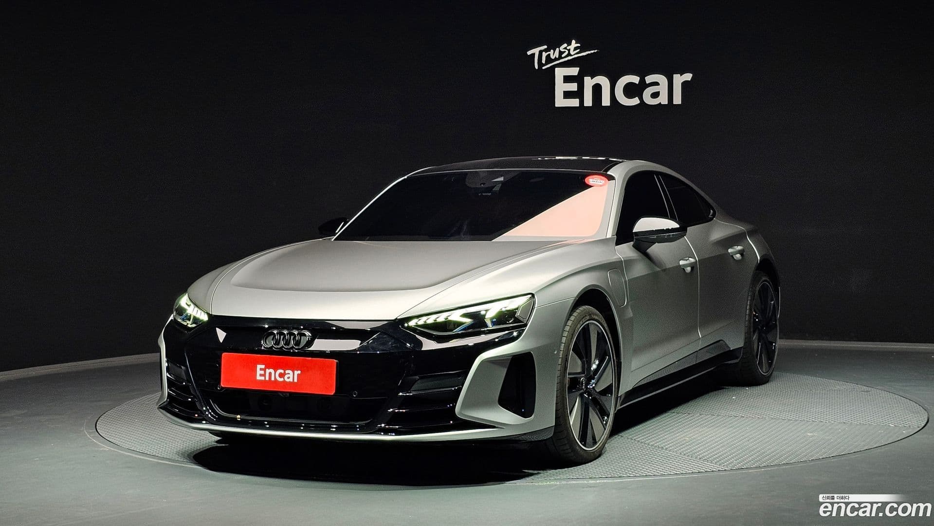 Main__Slider__Photo:e-tron GT Audi 2021.11-0
