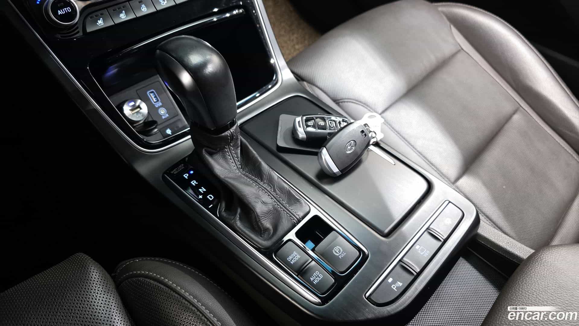 Grandeur Hyundai 2018.0-INNER-9