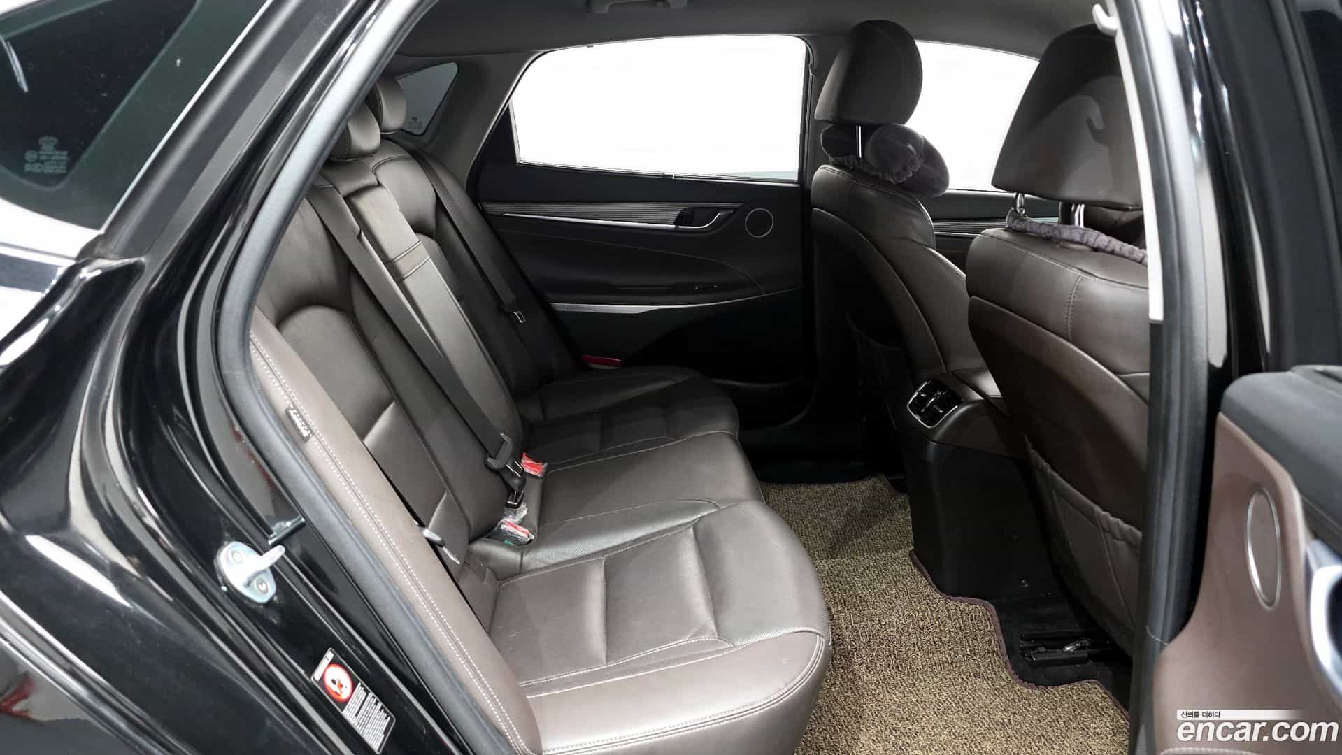 Grandeur Hyundai 2018.0-OPTION-16