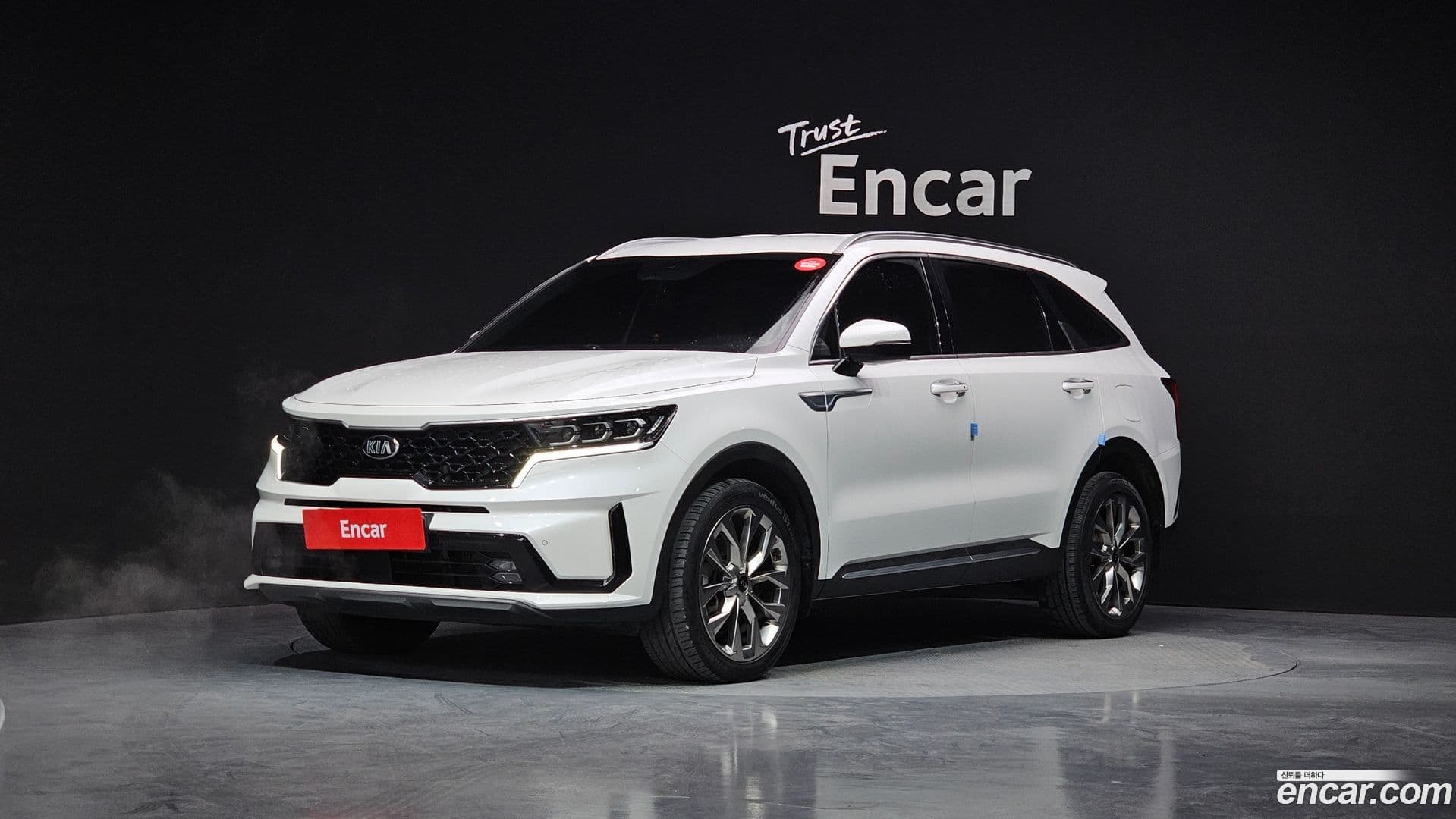 Main__Slider__Photo:Sorento Kia 2021.3-0