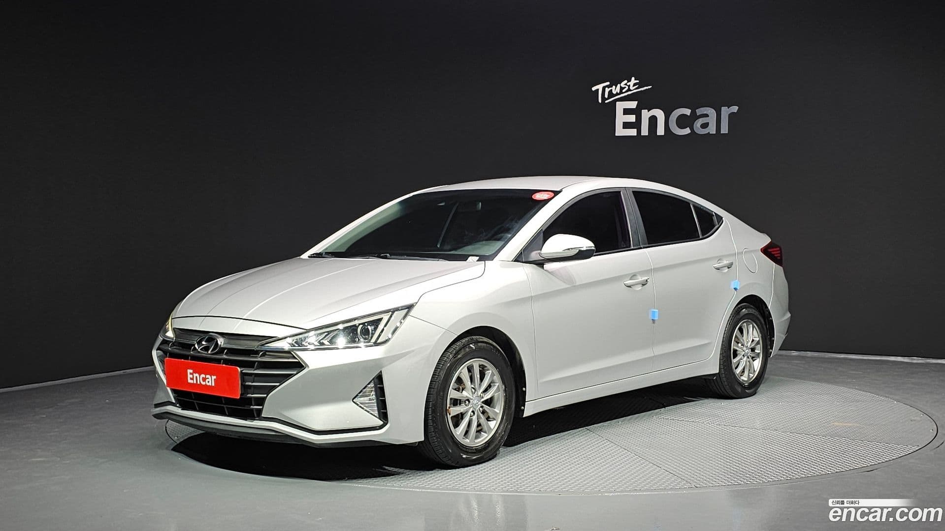 Main__Slider__Photo:AVANTE Hyundai 2019.3-0