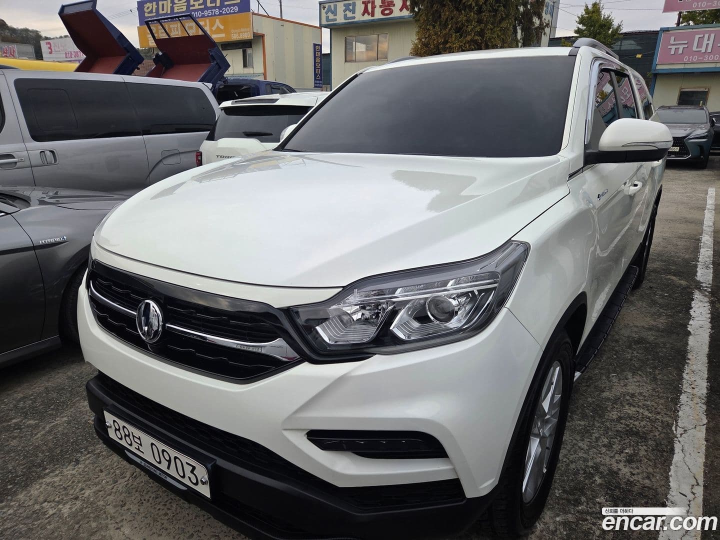Main__Slider__Photo:Rexton KG Mobility 2020.3-0