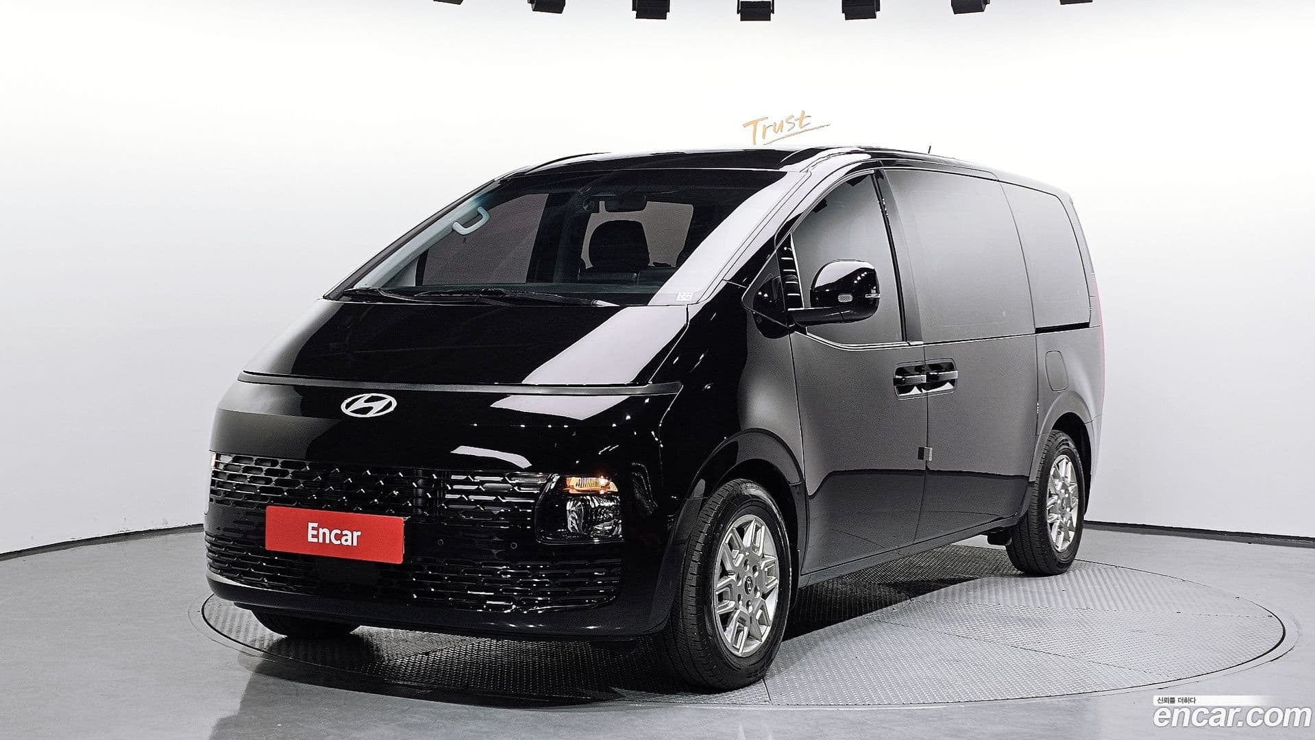 Main__Slider__Photo:Staria Hyundai 2024.10-0