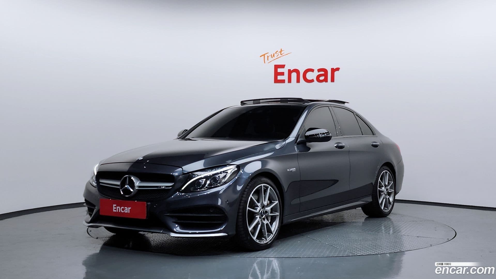 Main__Slider__Photo:C-Class Mercedes-Benz 2016.1-0