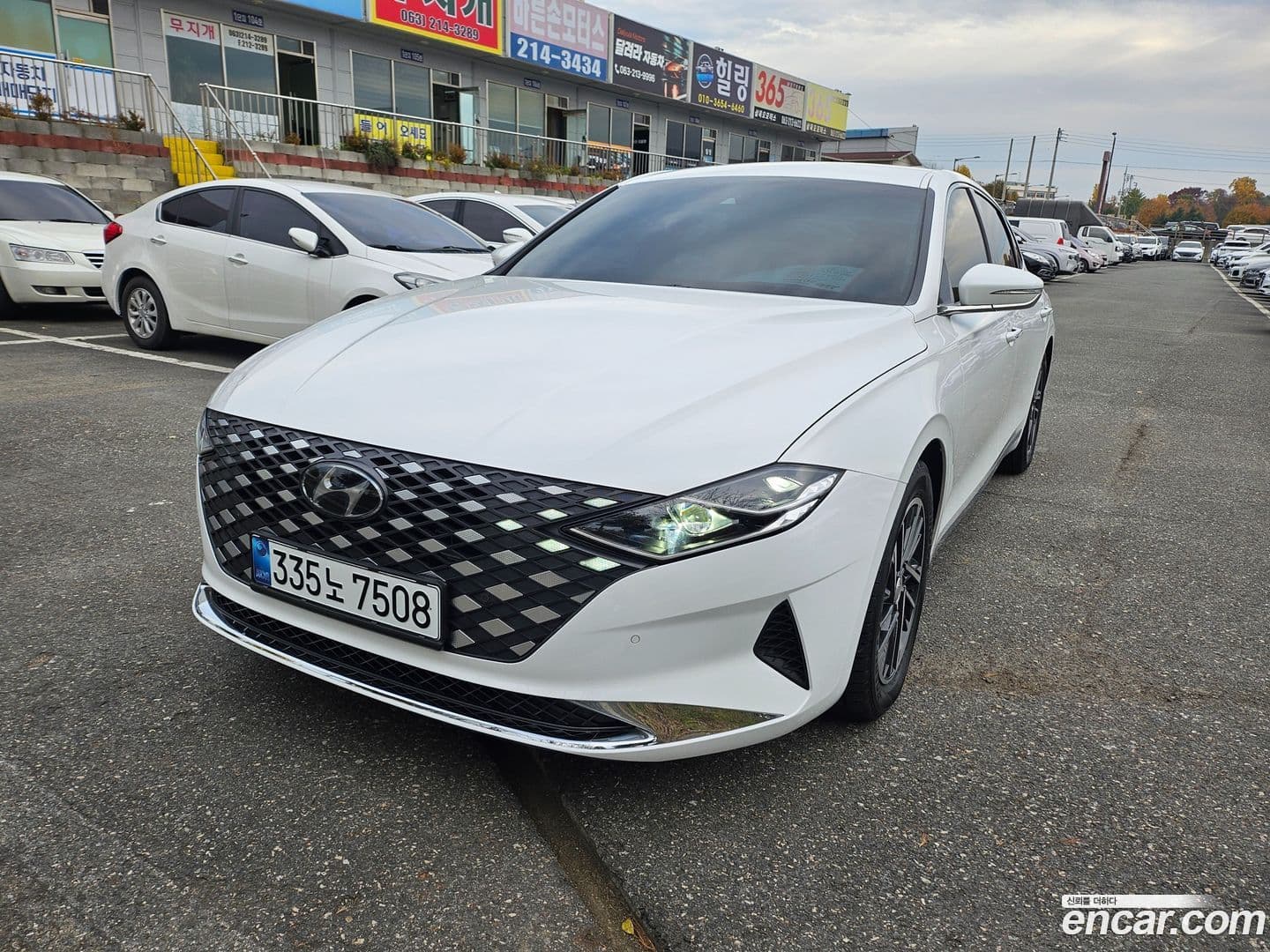 Main__Slider__Photo:Grandeur Hyundai 2020.9-0