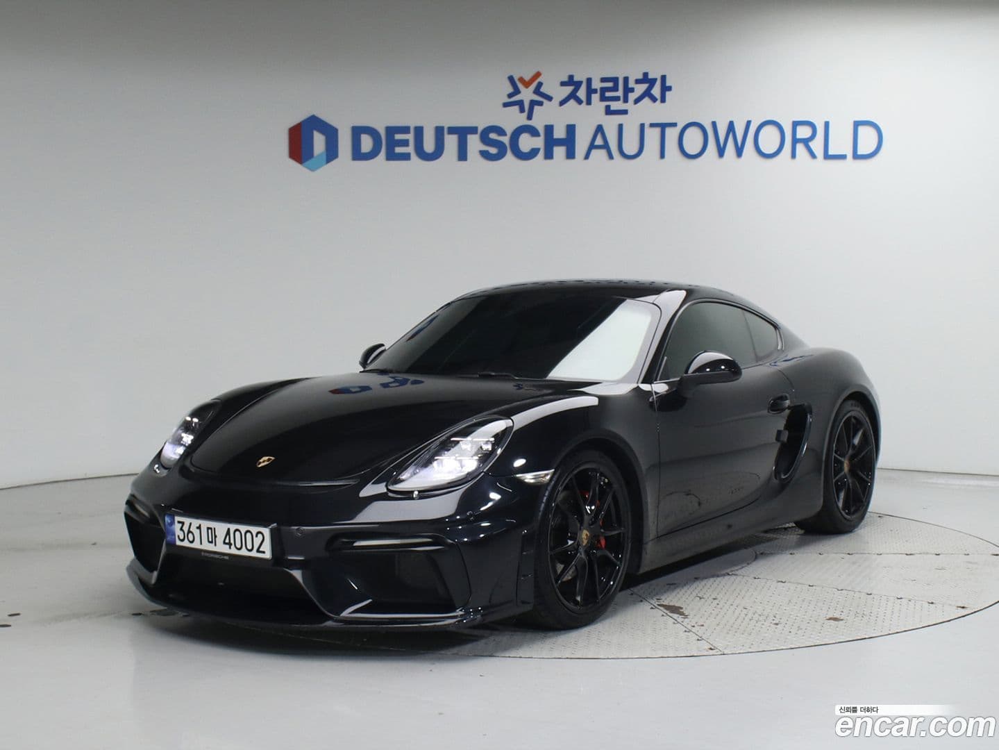 Main__Slider__Photo:Cayman Porsche 2014.3-0