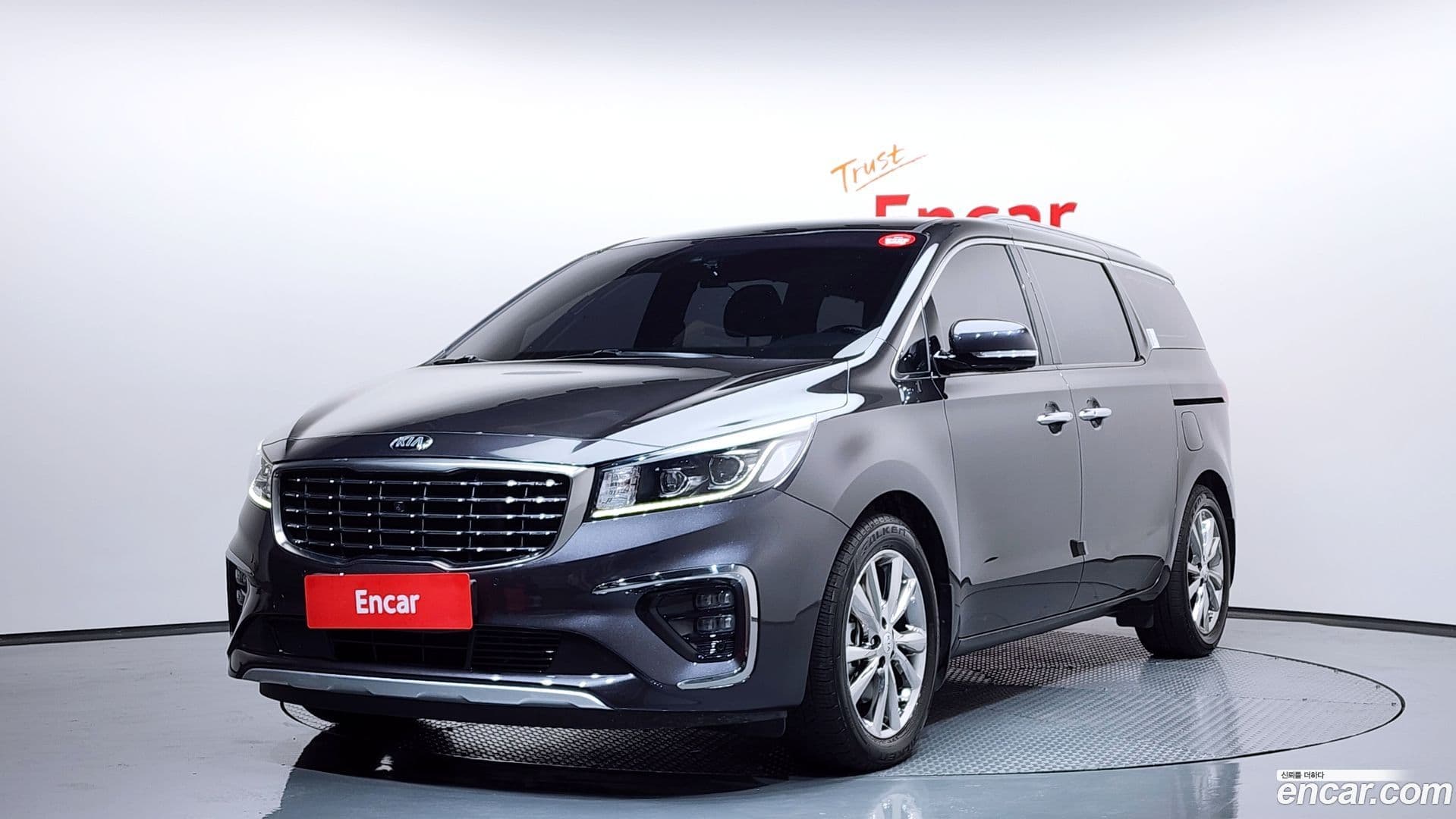 Main__Slider__Photo:Canival Kia 2018.6-0