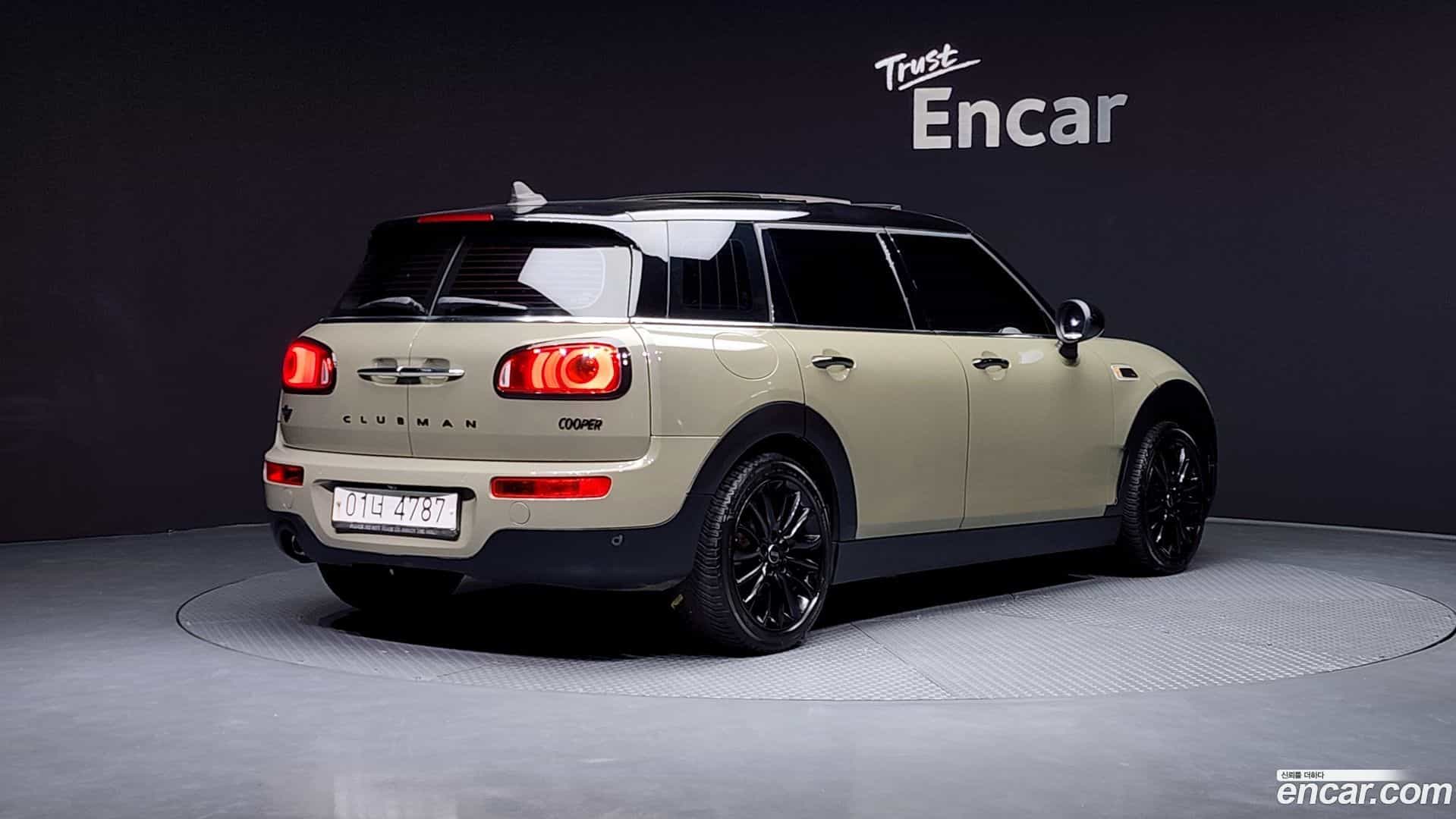 Clubman Mini 2018.10-OUTER-002