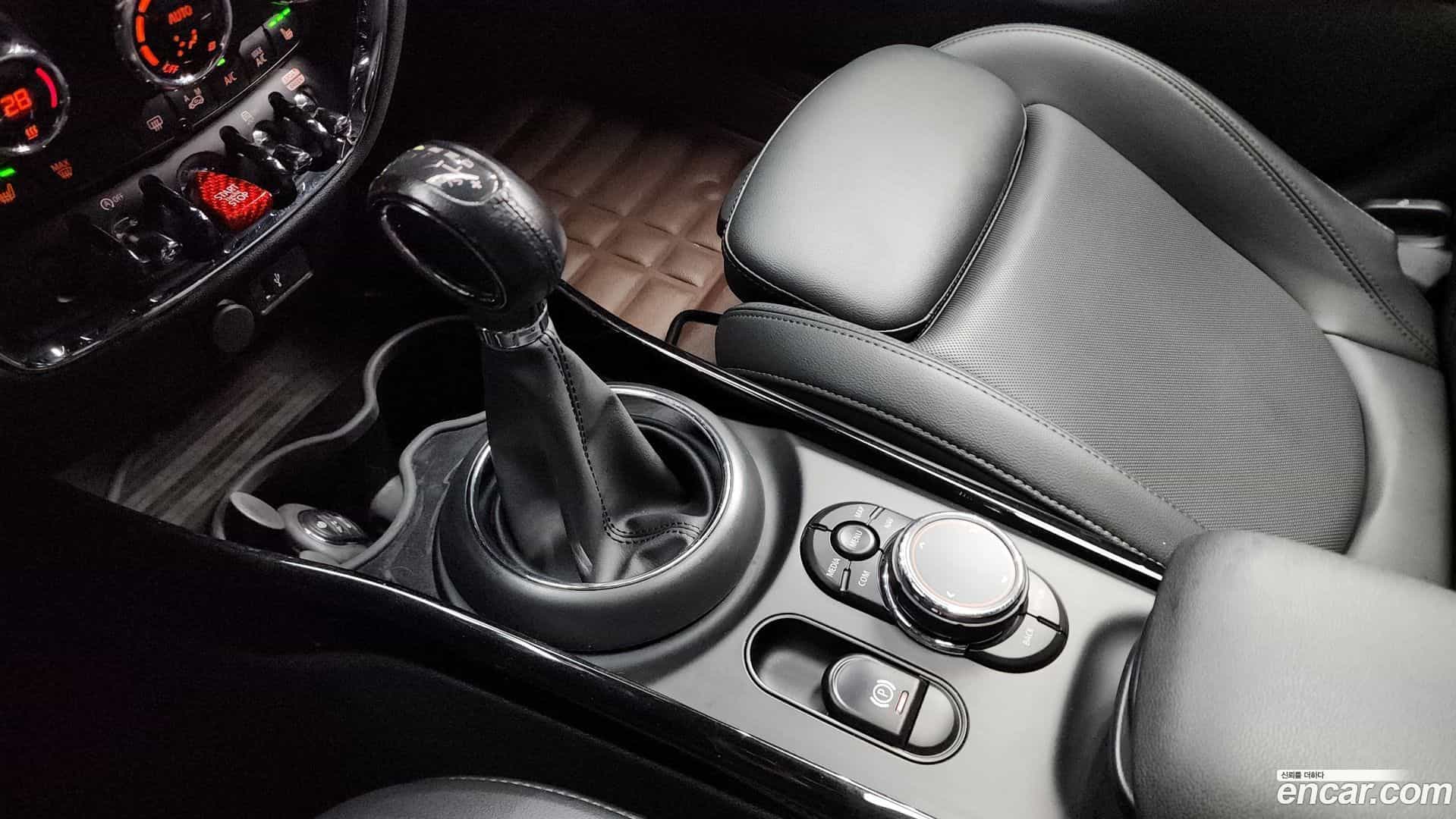 Clubman Mini 2018.10-INNER-009