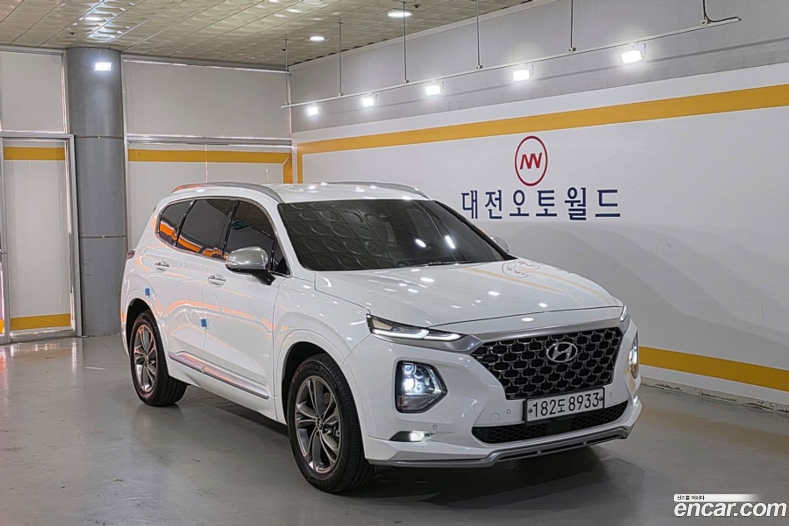 Main__Slider__Photo:Santafe Hyundai 2019.10-0