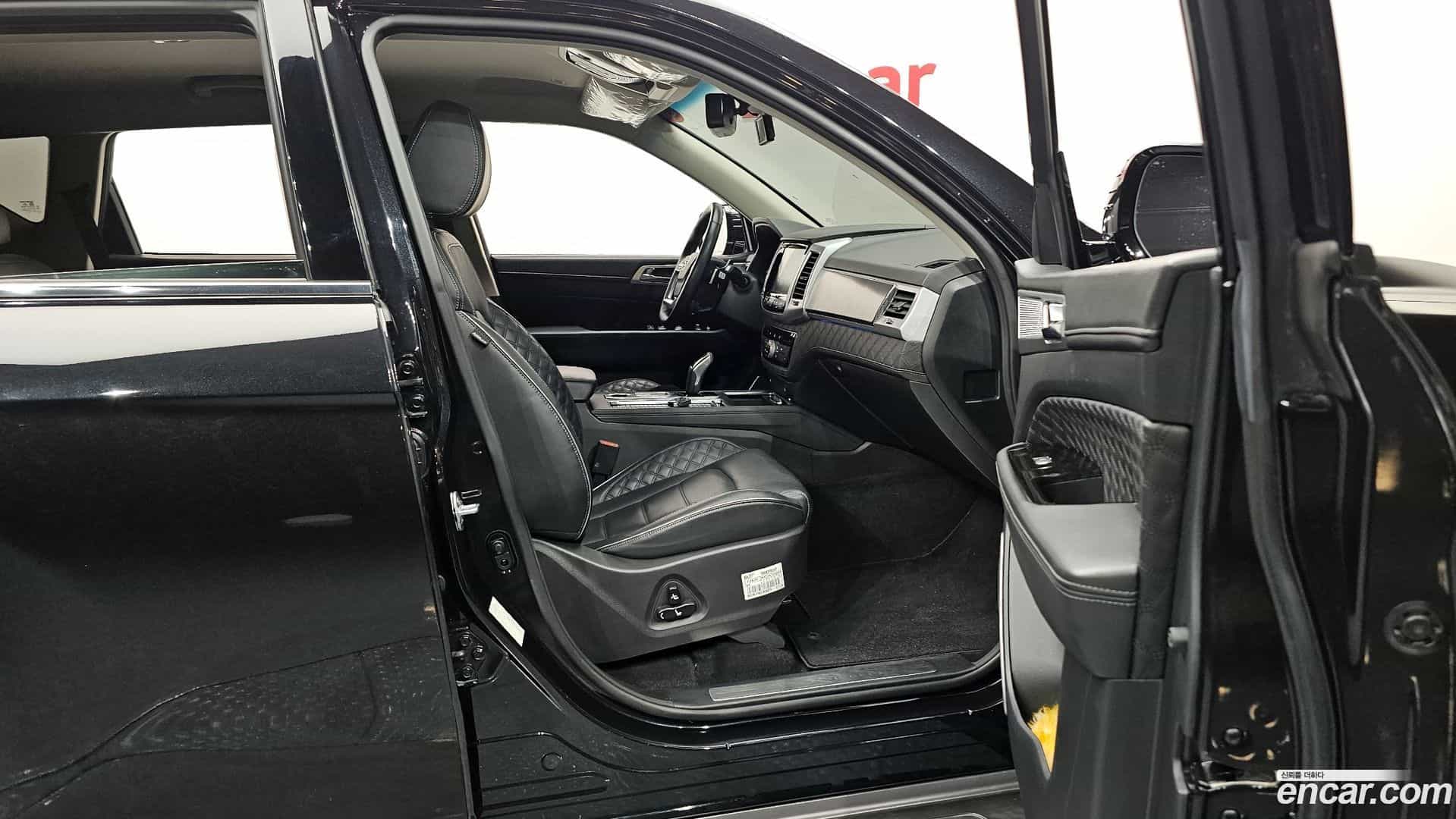 Rexton KG Mobility 2022.10-OPTION-016