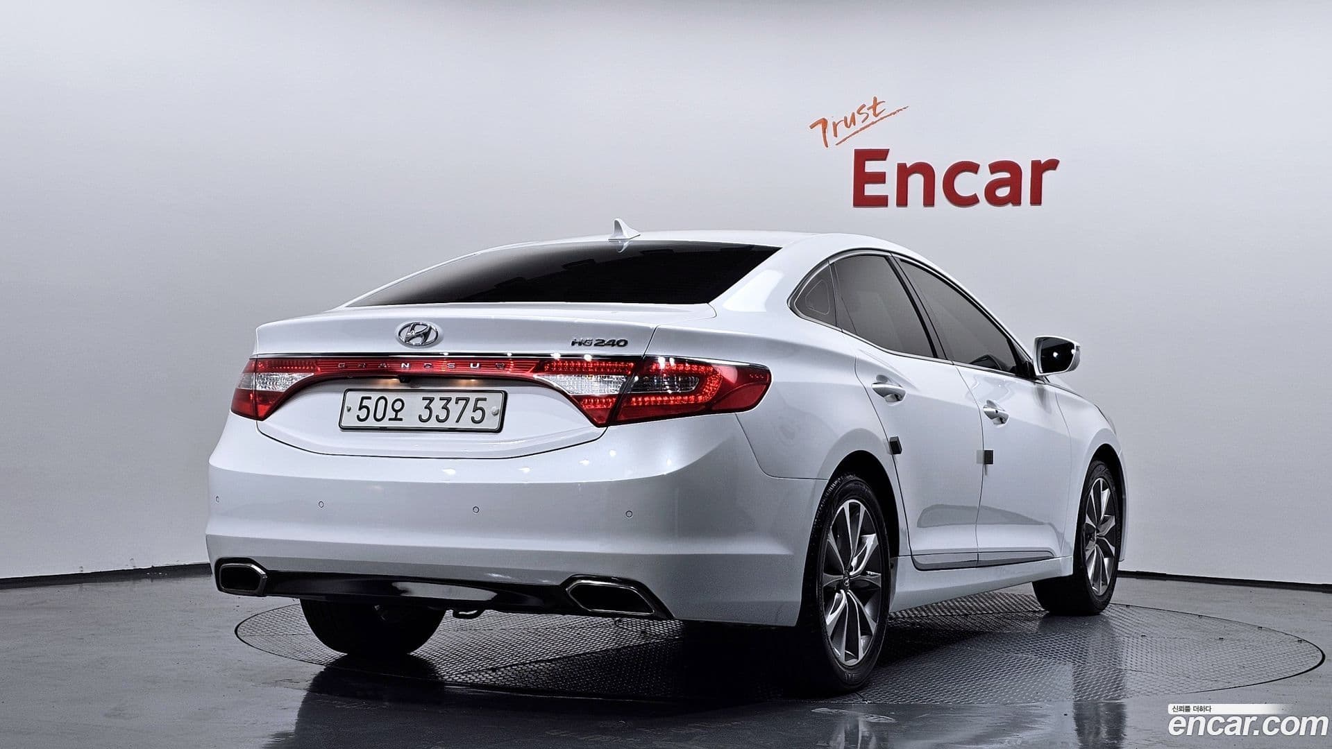 Main__Slider__Photo:Grandeur Hyundai 2014.6-0