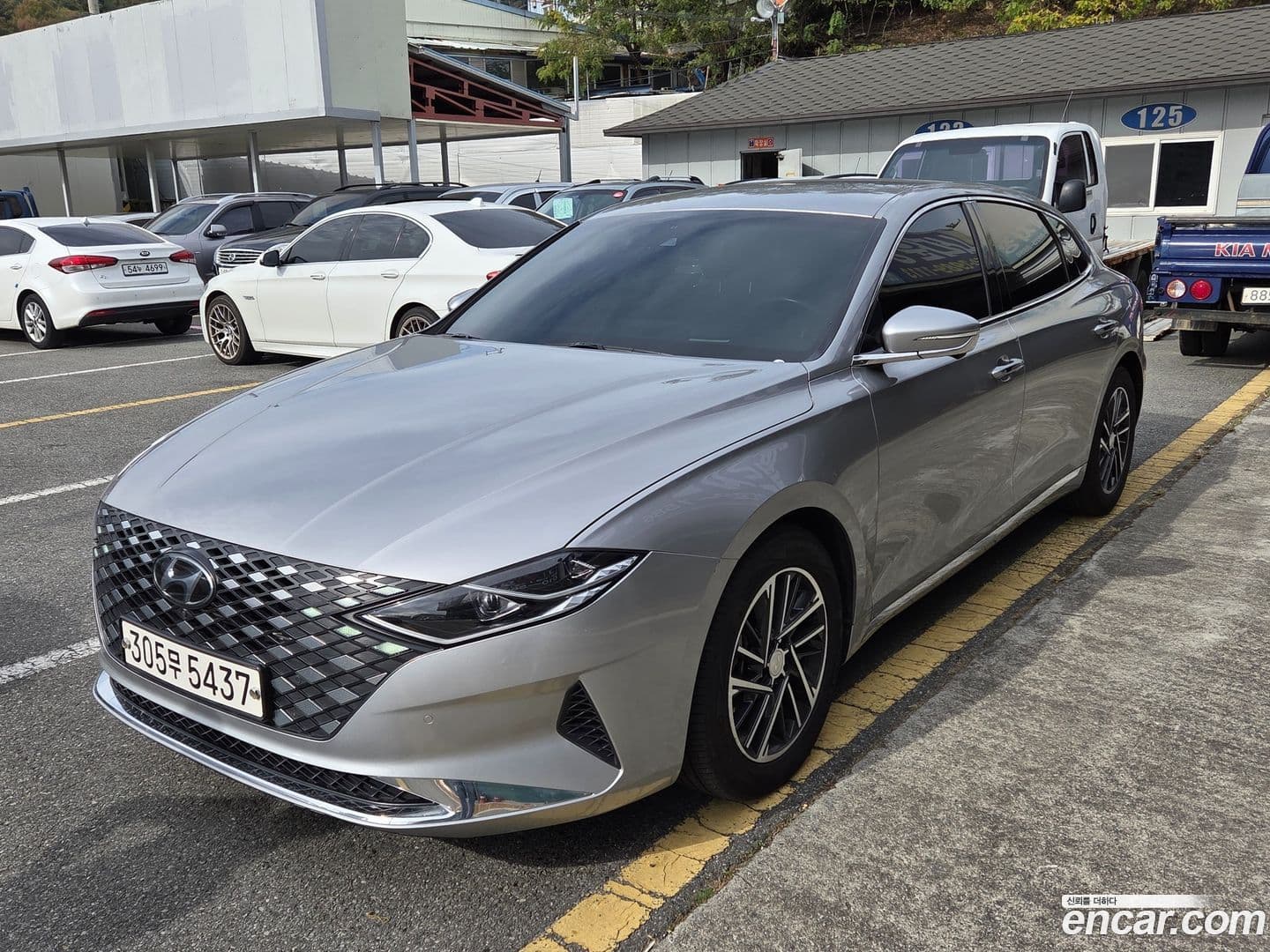 Main__Slider__Photo:Grandeur Hyundai 2020.1-0