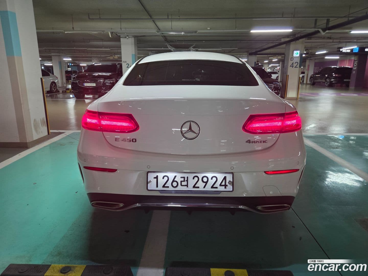 Main__Slider__Photo:E-Class Mercedes-Benz 2020.0-0