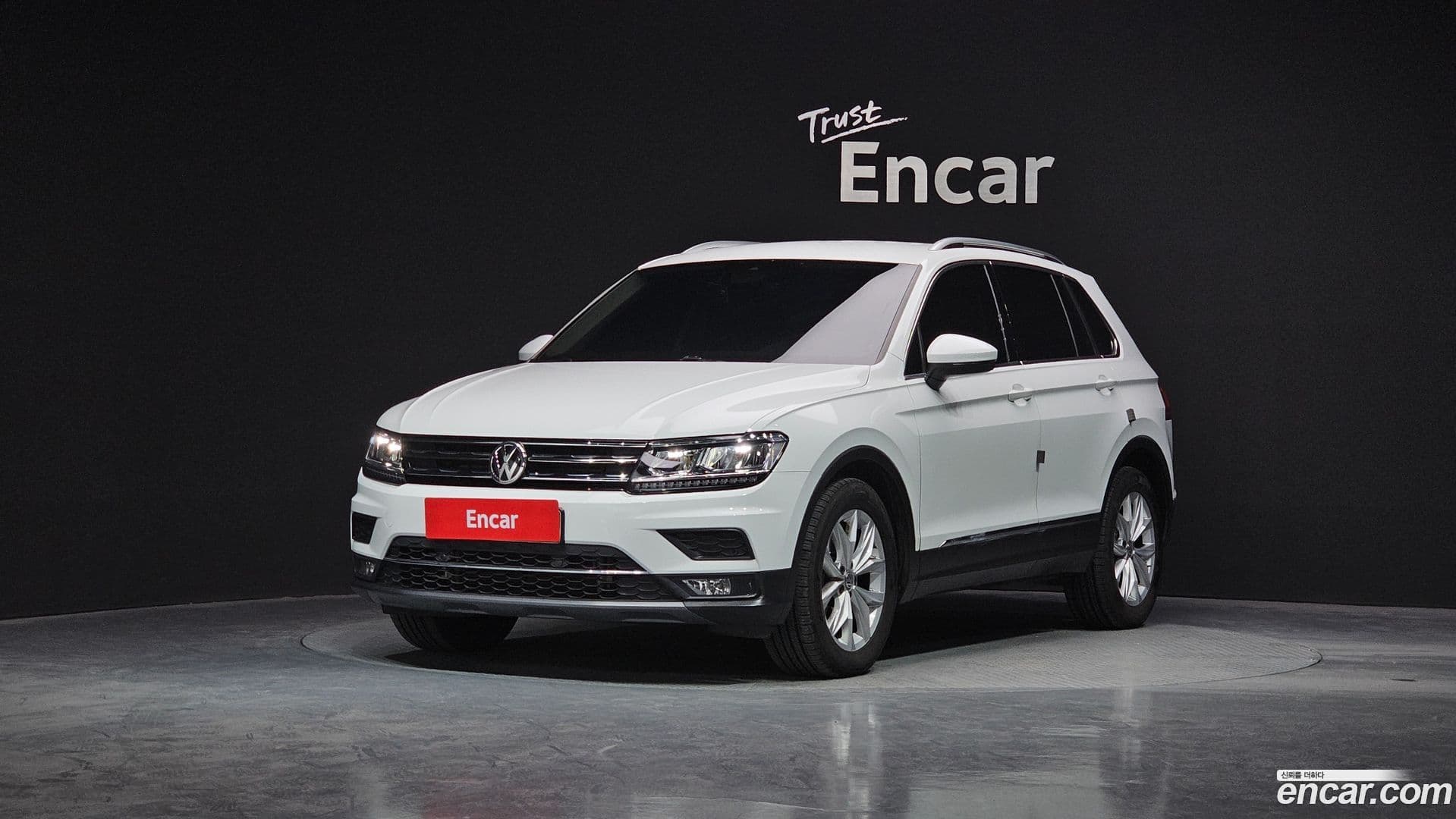 Main__Slider__Photo:Tiguan Volkswagen 2018.5-0