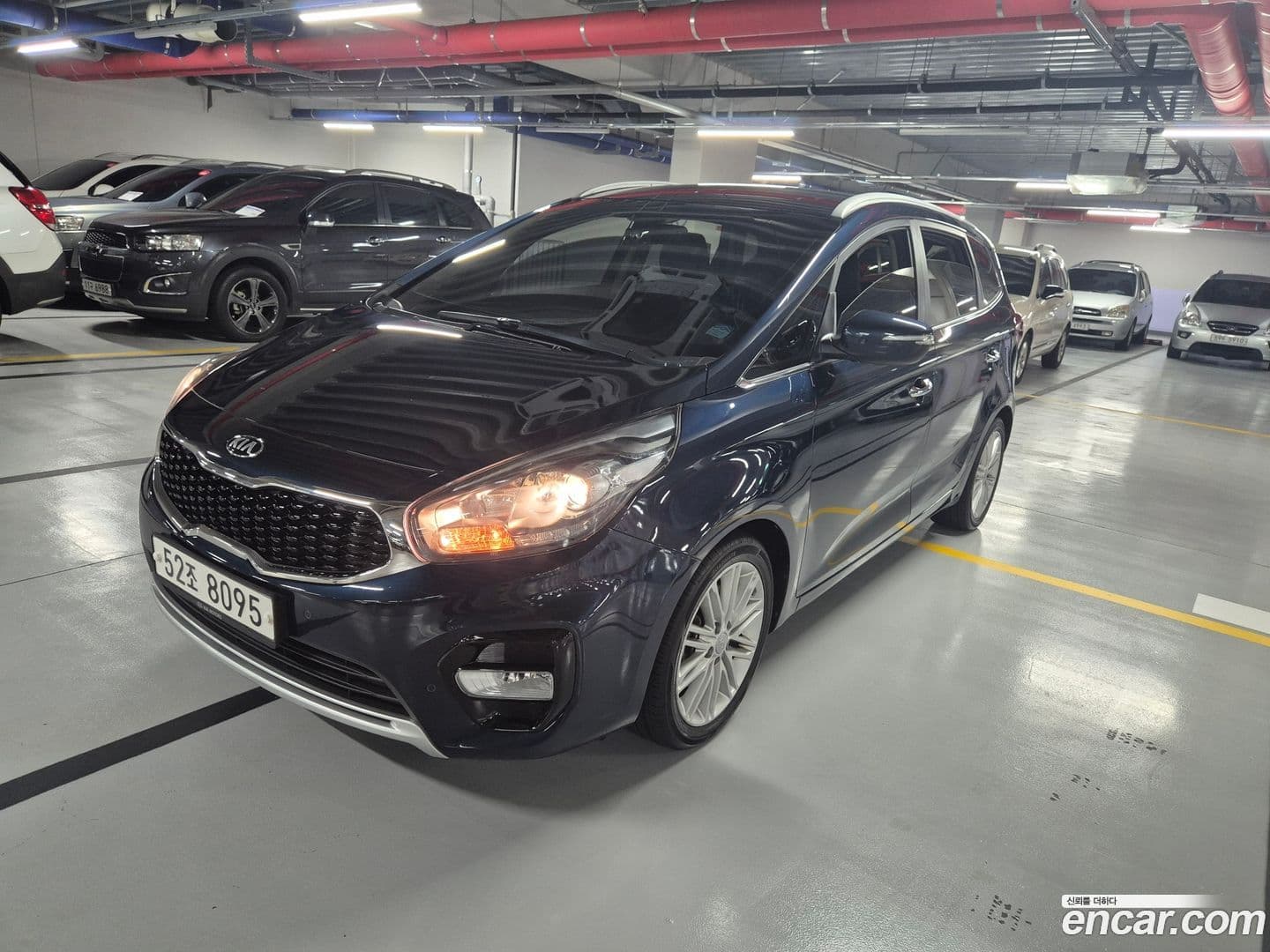 Main__Slider__Photo:Carens Kia 2017.10-0