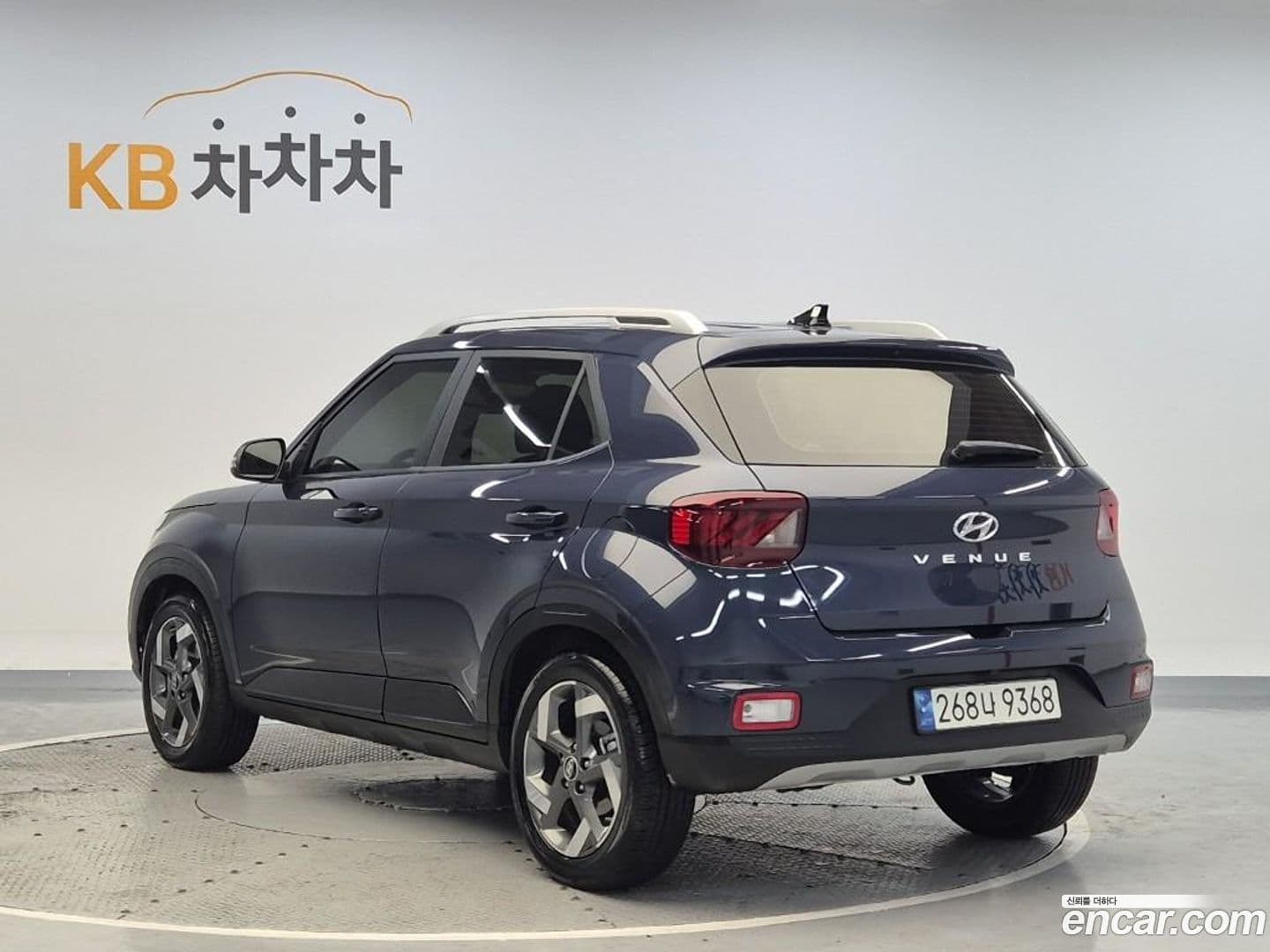 Main__Slider__Photo:Venue Hyundai 2021.8-0