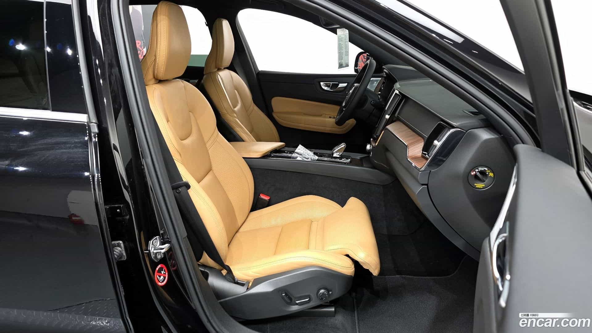 XC60 Volvo 2021.3-OPTION-015