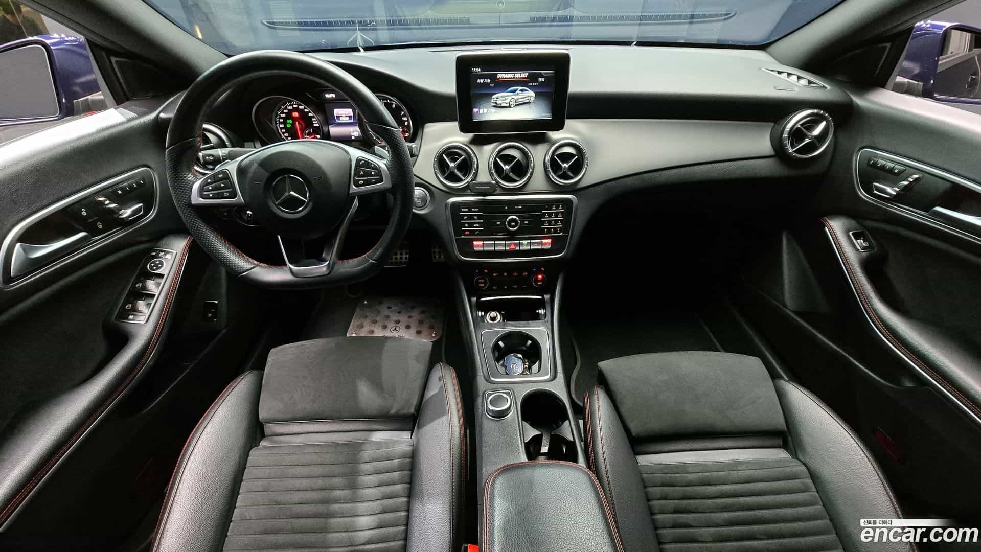 CLA-Class Mercedes-Benz 2018.6-INNER-007