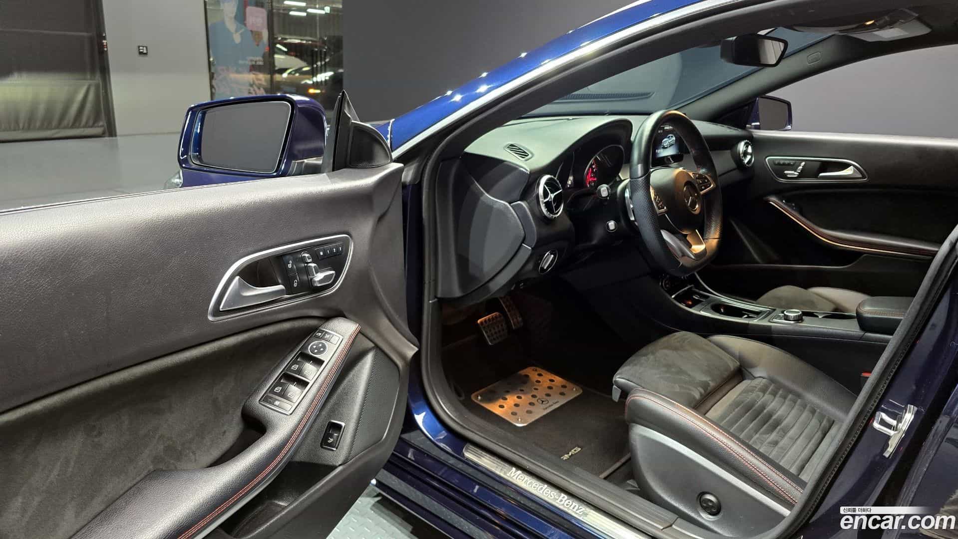 CLA-Class Mercedes-Benz 2018.6-OPTION-015