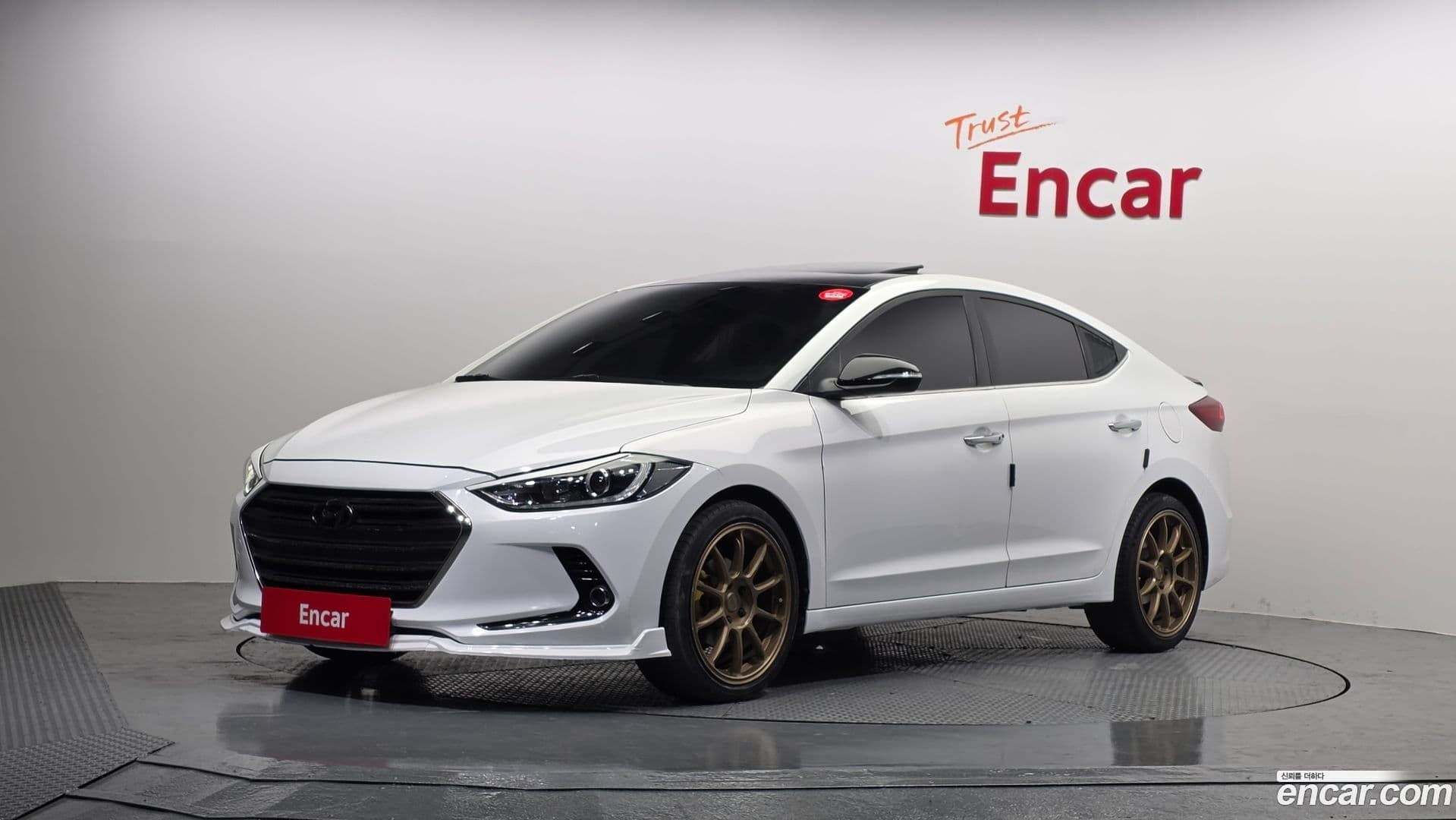Main__Slider__Photo:AVANTE Hyundai 2016.4-0