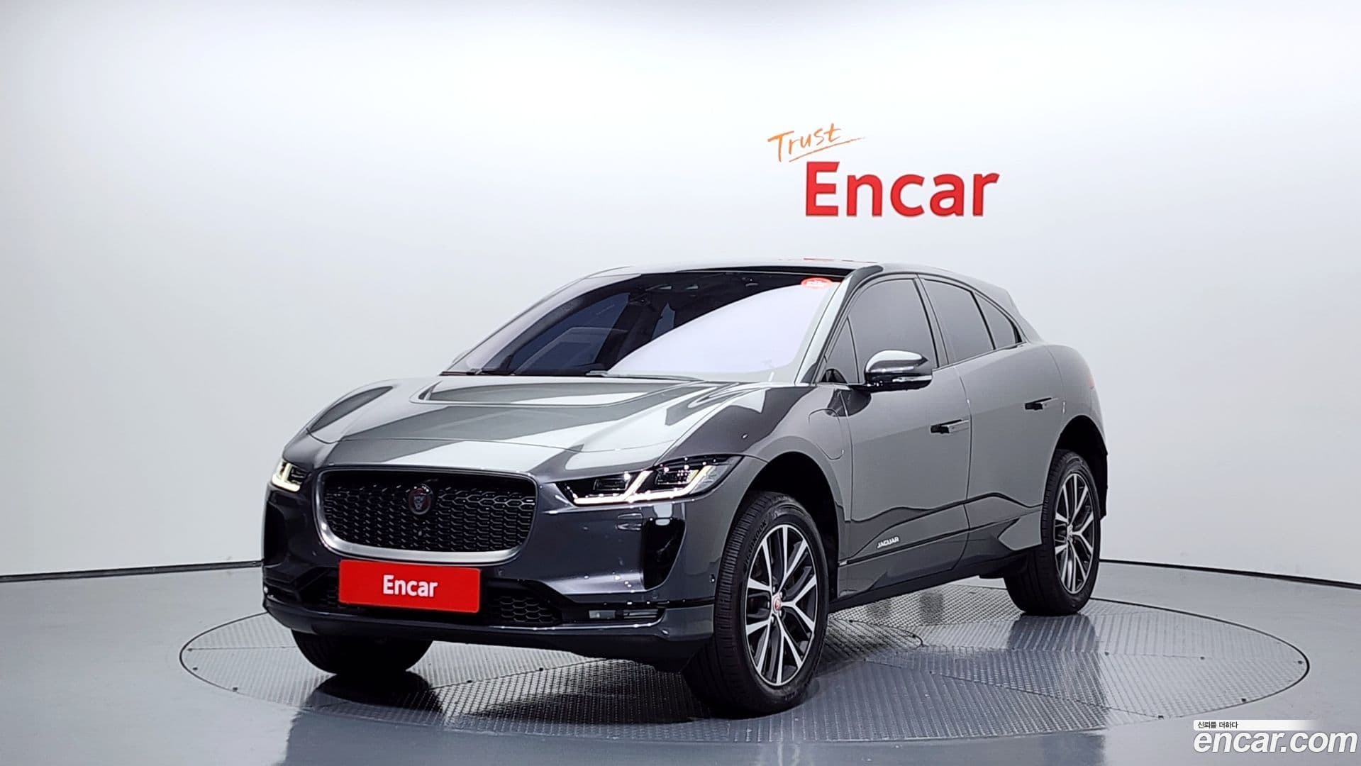 Main__Slider__Photo:I-PACE Jaguar 2019.11-0