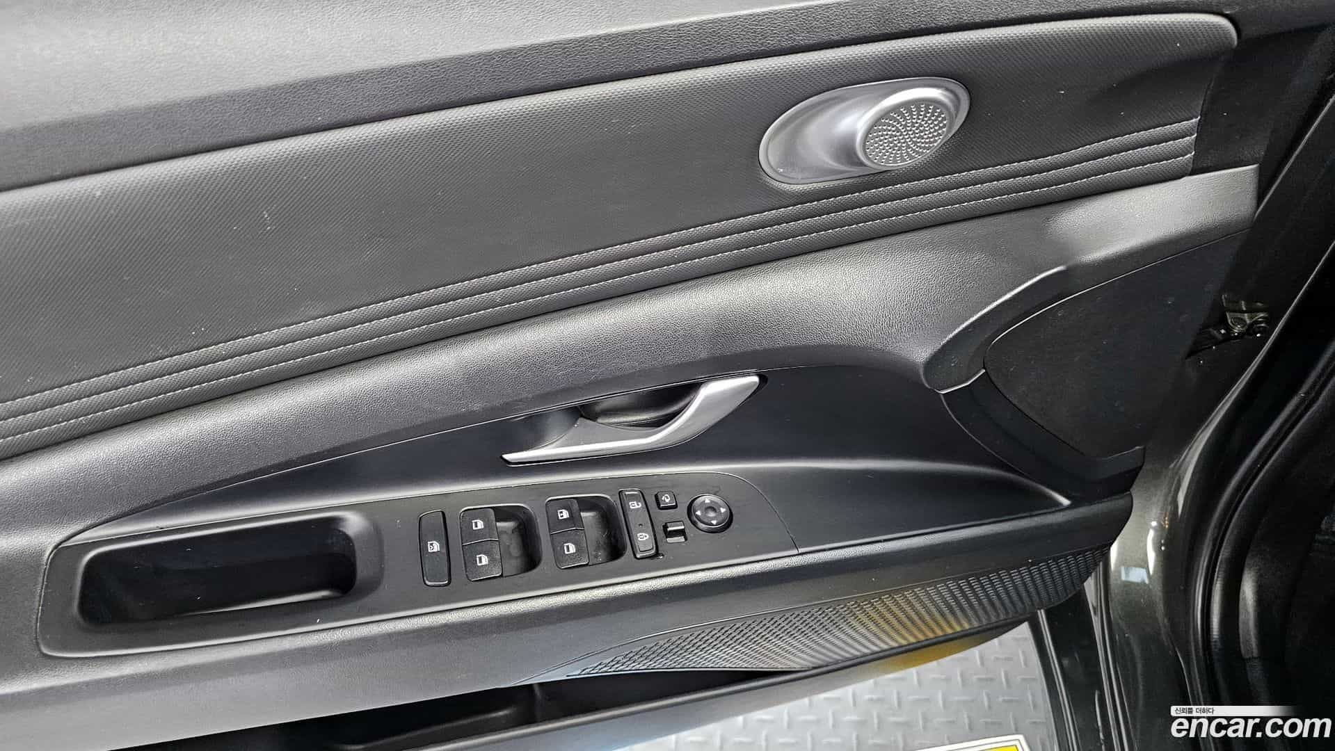 AVANTE Hyundai 2020.10-OPTION-018
