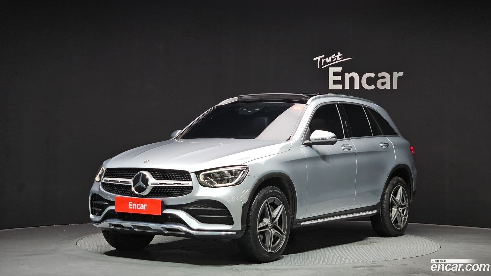 Main__Slider__Photo:GLC-Class Mercedes-Benz 2022.3-0