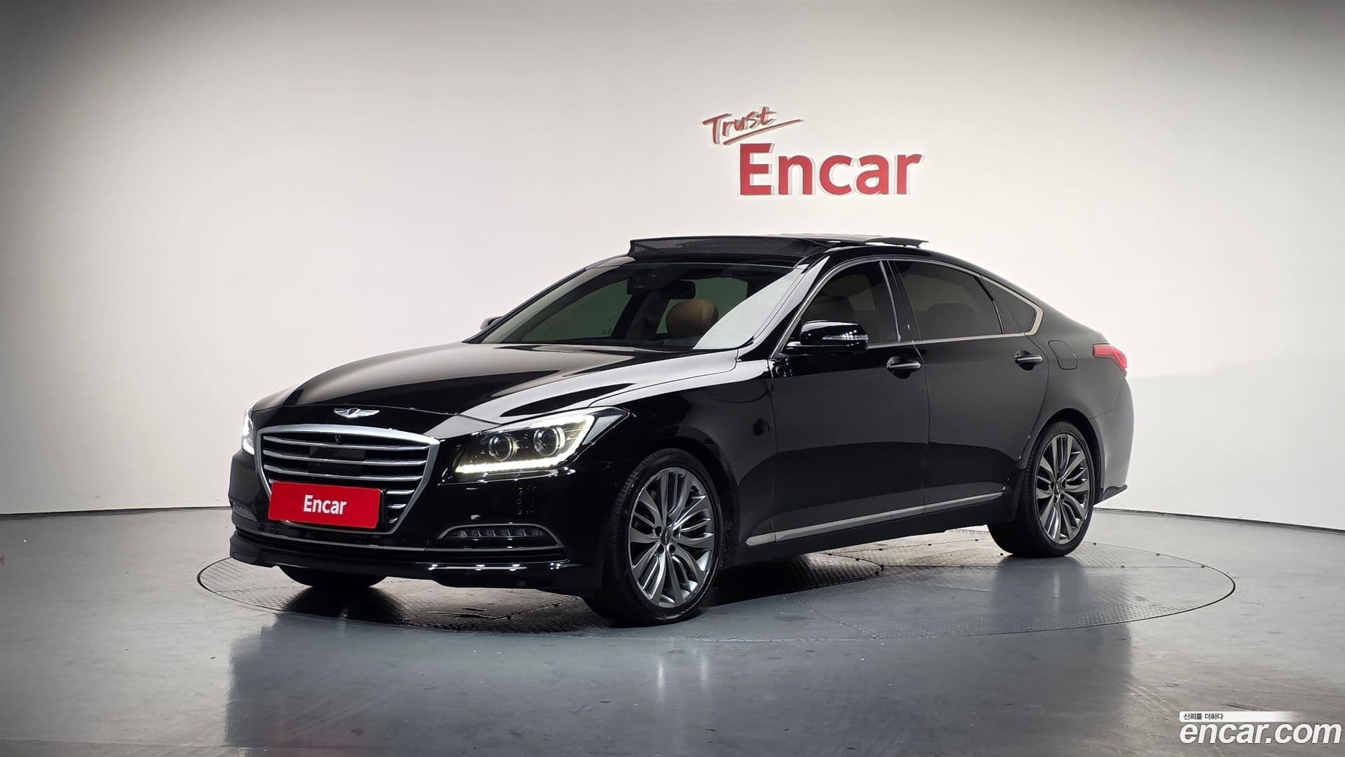 Main__Slider__Photo:Genesis Hyundai 2014.3-0