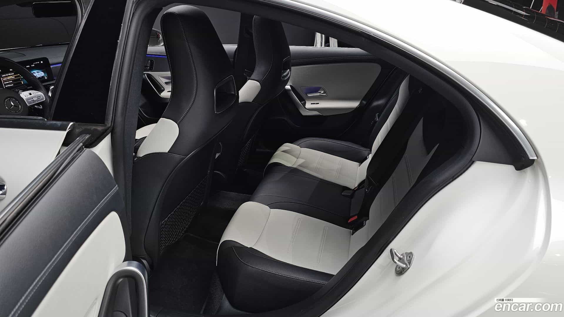 CLA-Class Mercedes-Benz 2020.10-OPTION-016