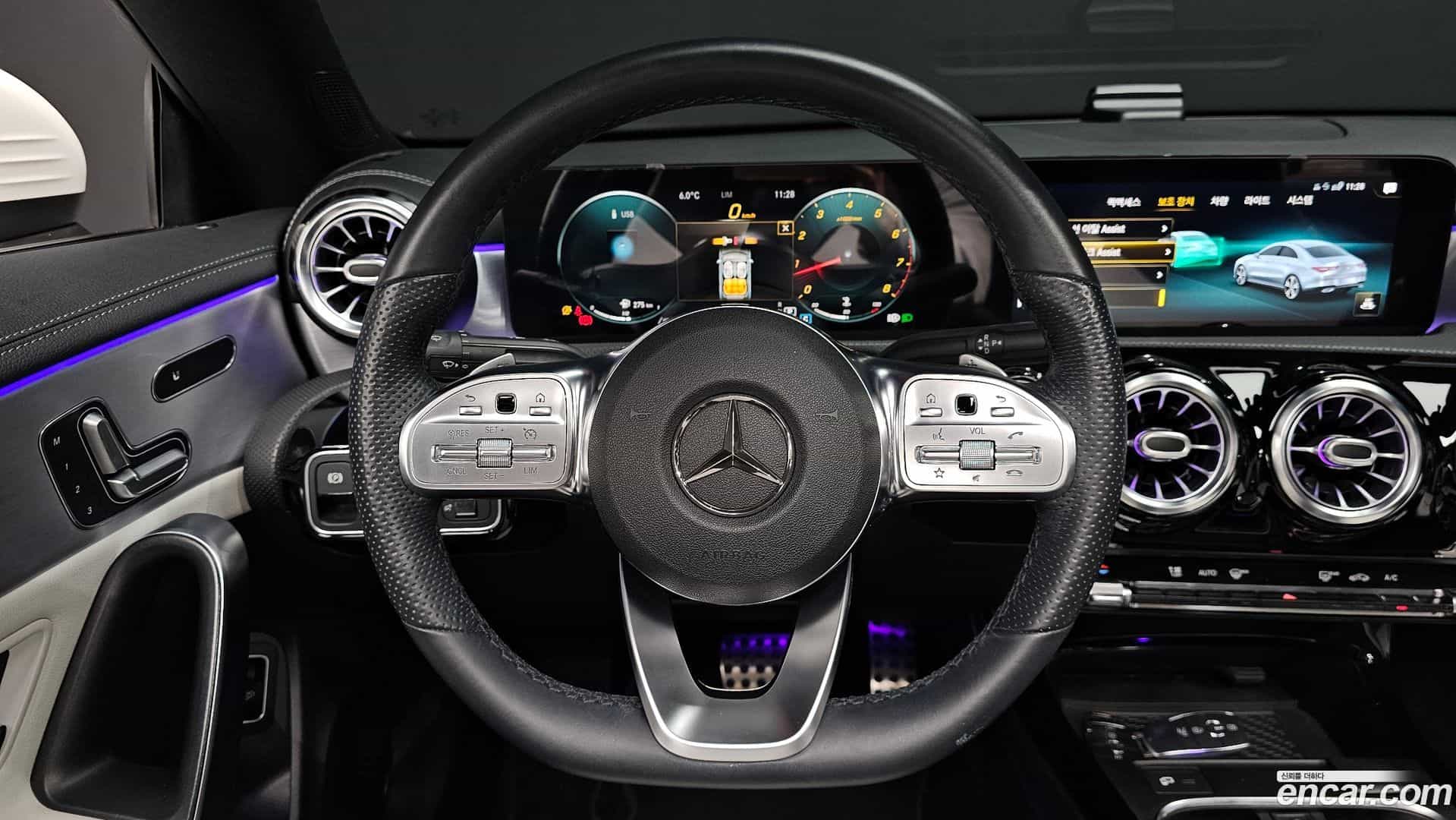 CLA-Class Mercedes-Benz 2020.10-OPTION-017
