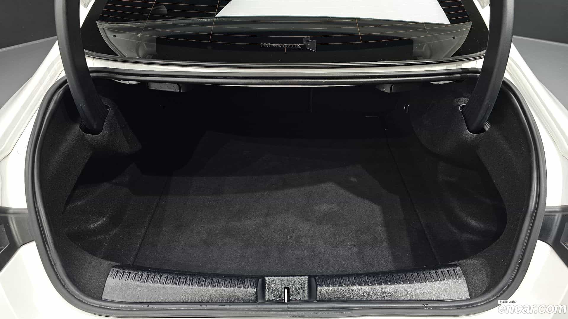 CLA-Class Mercedes-Benz 2020.10-OPTION-024
