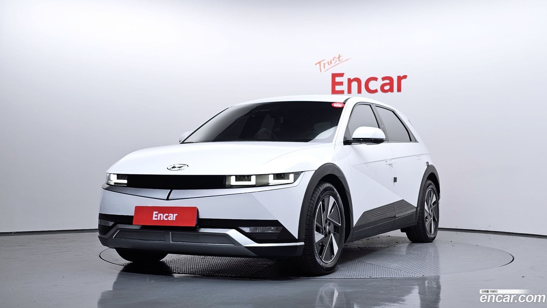 Main__Slider__Photo:Ioniq5 Hyundai 2023.10-0