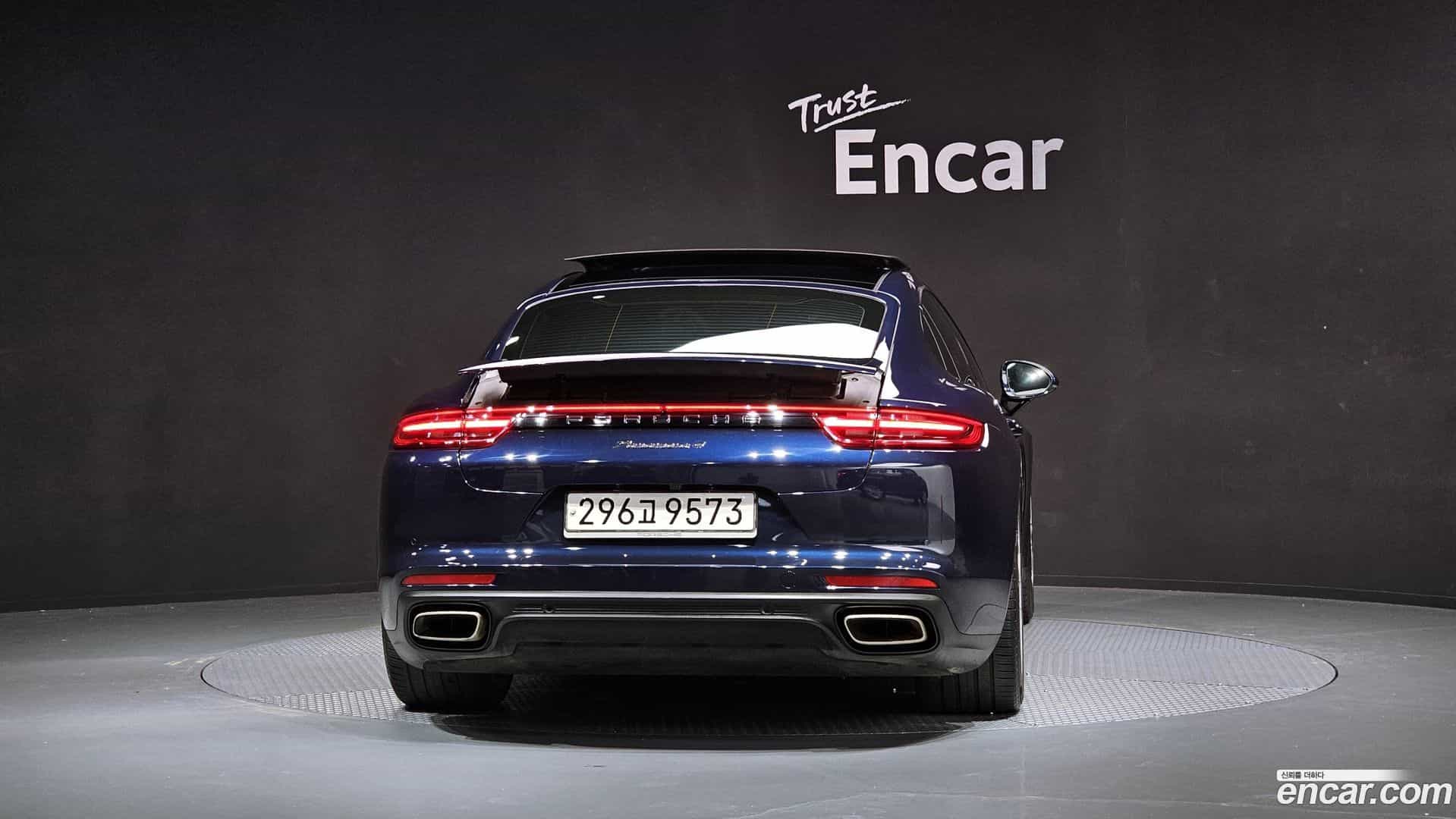 Panamera Porsche 2020.4-OUTER-4