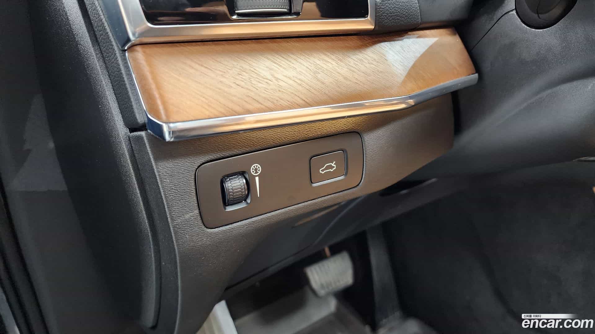 XC90 Volvo 2018.5-OPTION-18