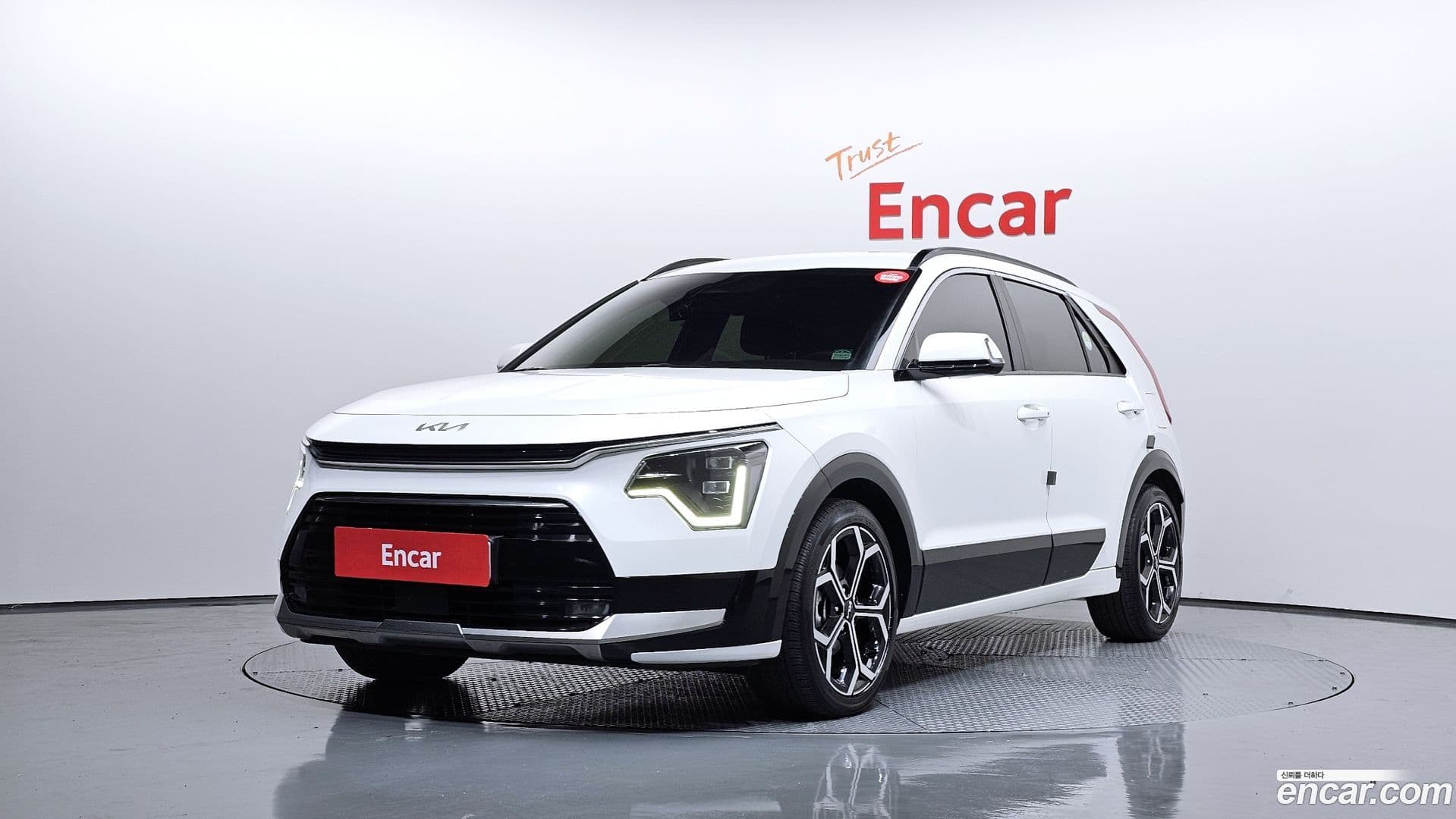 Main__Slider__Photo:Niro Kia 2022.8-0