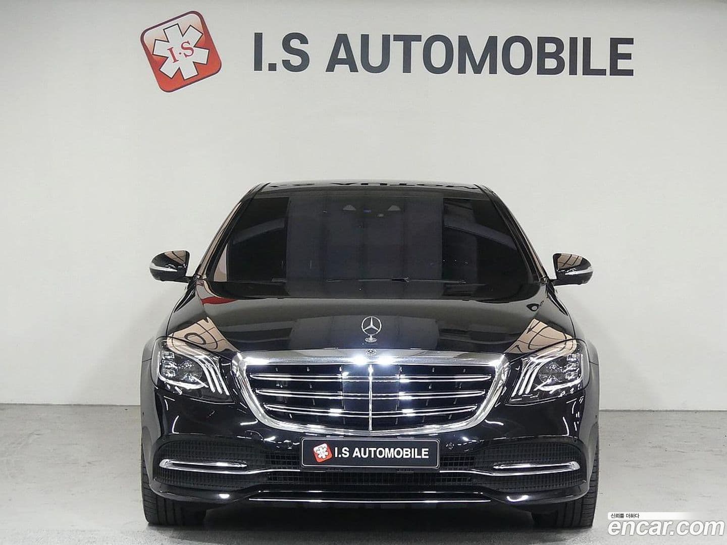 Main__Slider__Photo:S-Class Mercedes-Benz 2019.6-0