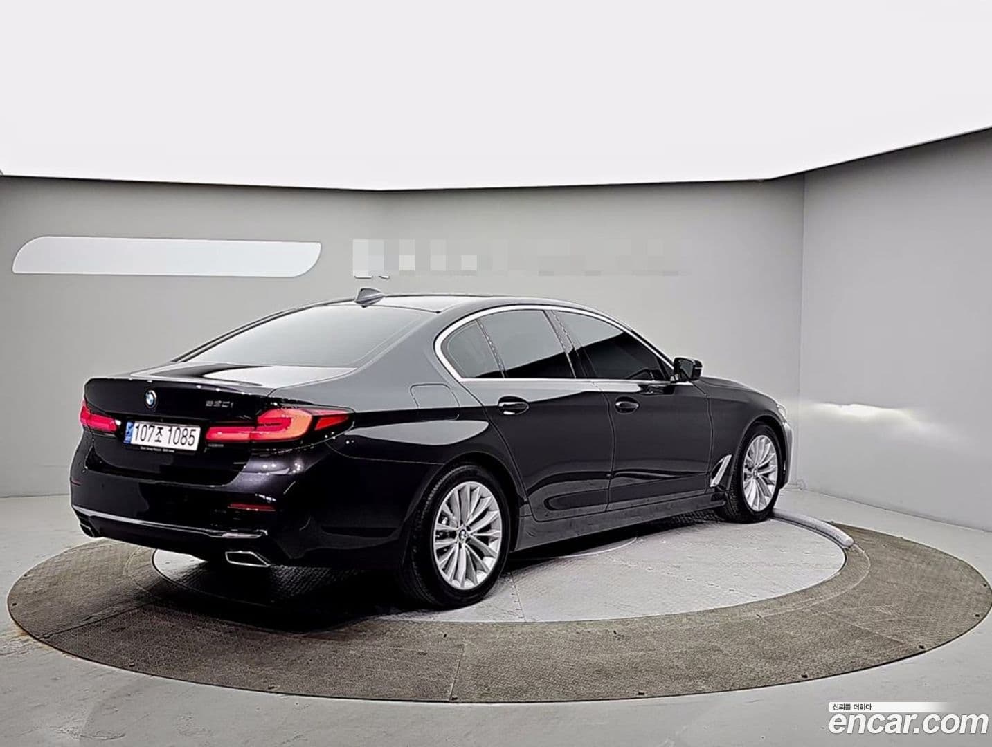 Main__Slider__Photo:5-Series BMW 2022.0-0