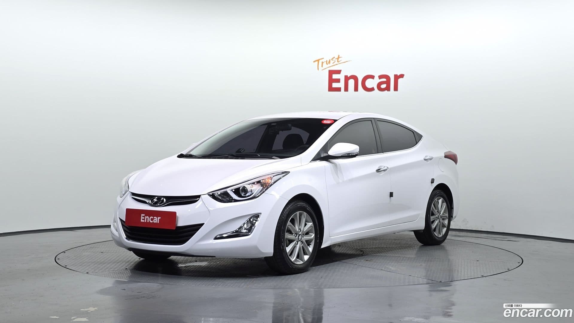 Main__Slider__Photo:AVANTE Hyundai 2014.8-0
