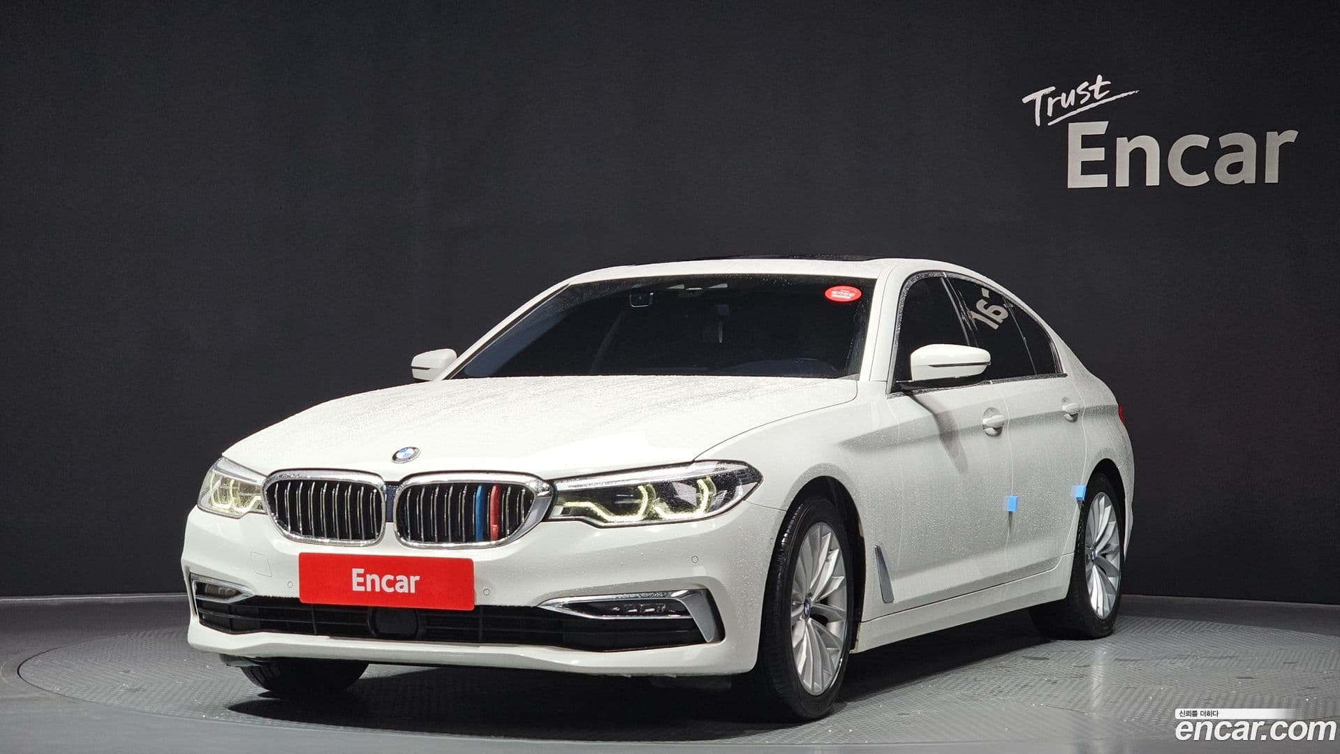 Main__Slider__Photo:5-Series BMW 2019.4-0